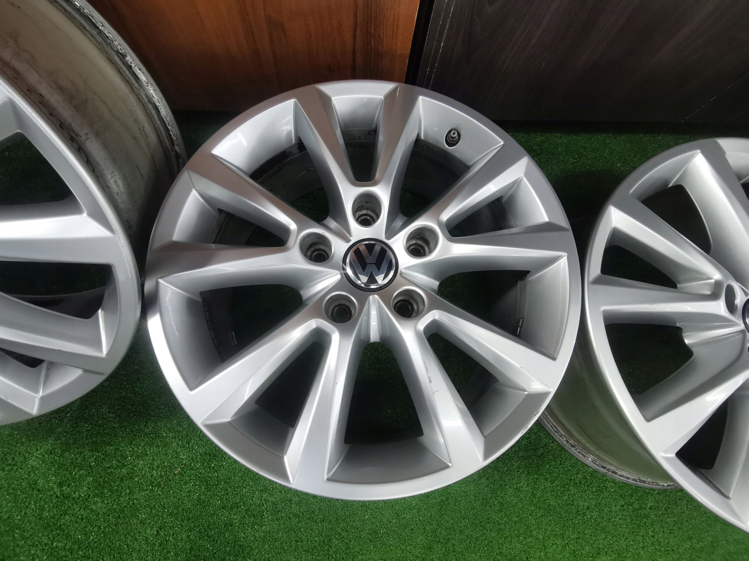  Alu rim Volkswagen Touareg Aluminum rim 18 inch 8.0J 5x130 53ET 7P6601025C  product image