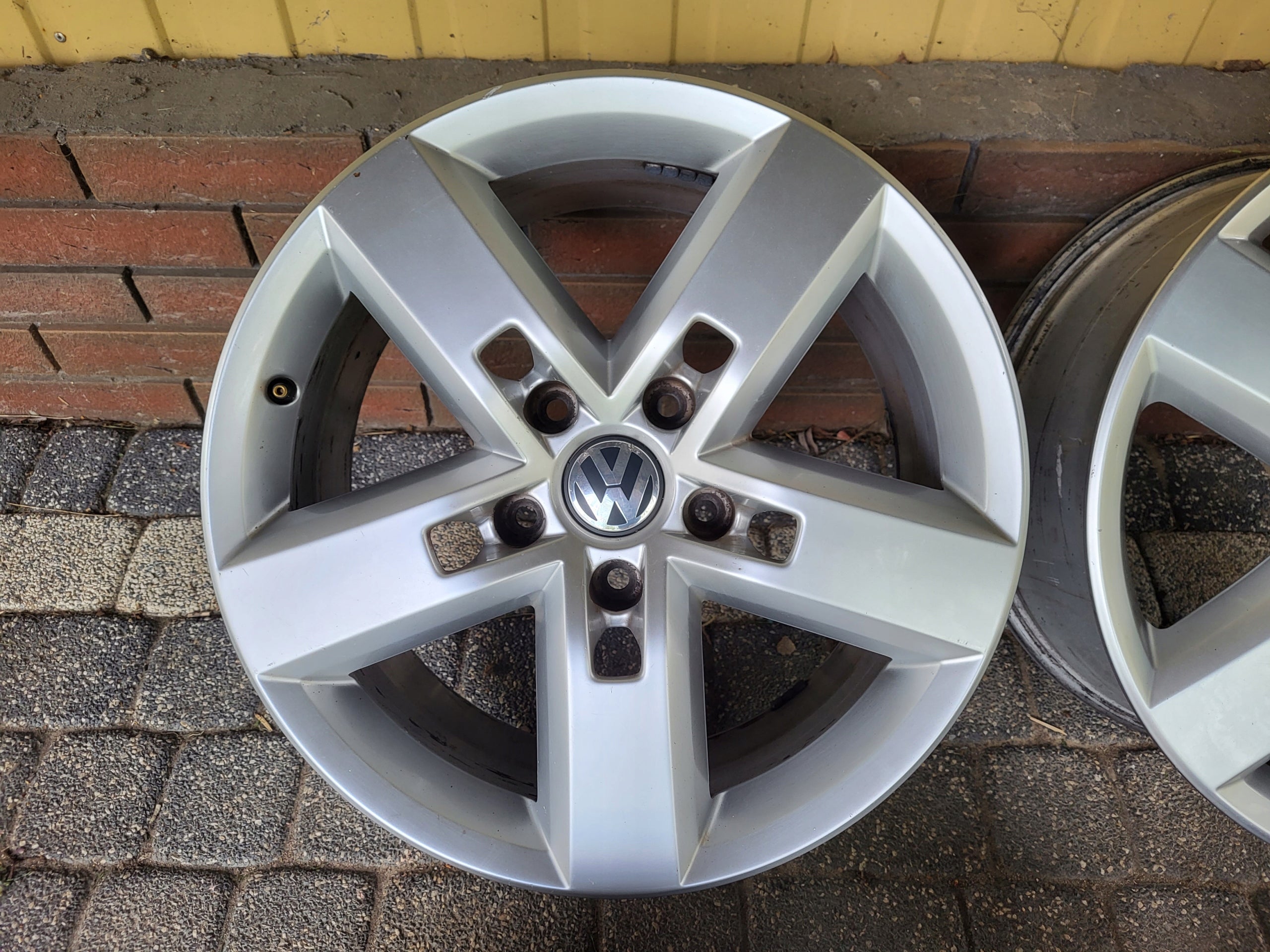 Alu Felge Volkswagen Touareg T5 19 Zoll 8.5J 5x130 59ET 7P6601025AE