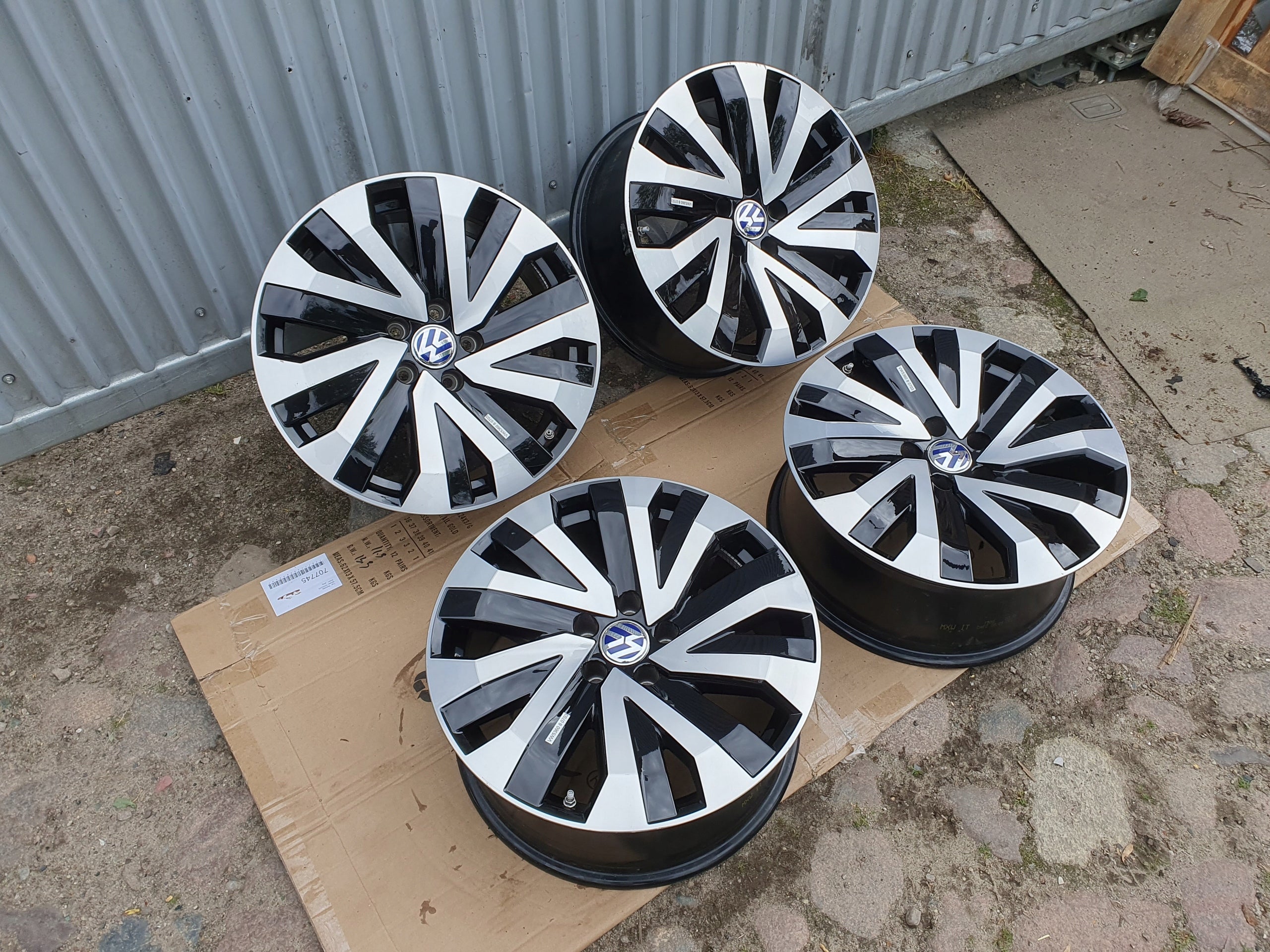 Alu Felge Volkswagen Touareg T2 18 Zoll 8.0J 5x112 25ET 760601025M