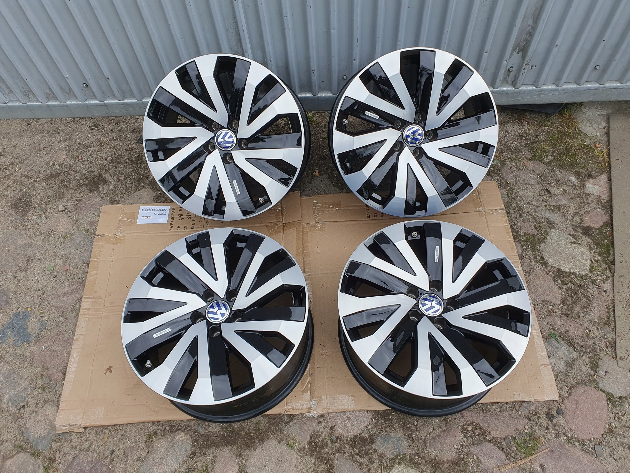 Alu Felge Volkswagen Touareg T2 18 Zoll 8.0J 5x112 25ET 760601025M