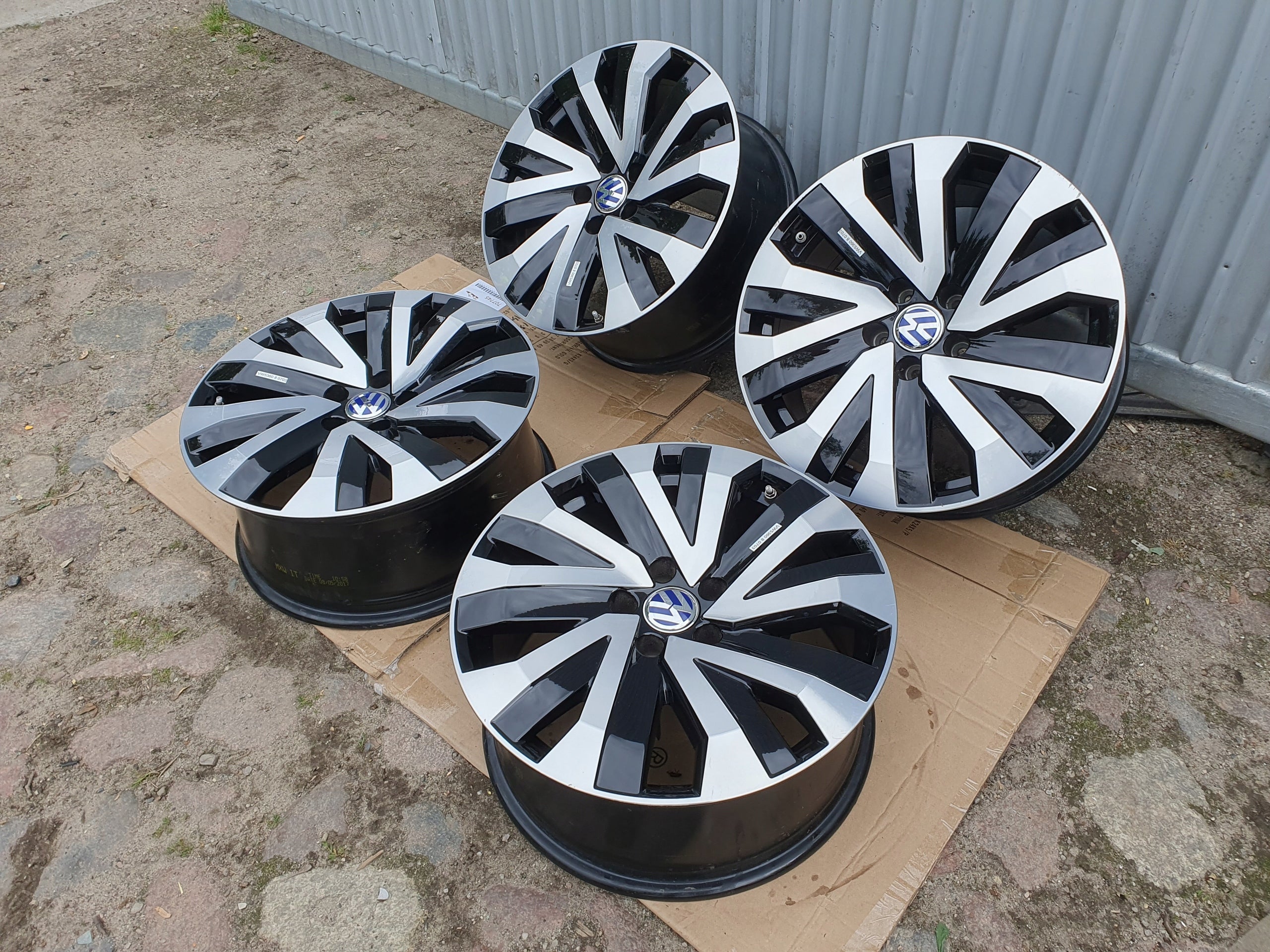 Alu Felge Volkswagen Touareg T2 18 Zoll 8.0J 5x112 25ET 760601025M