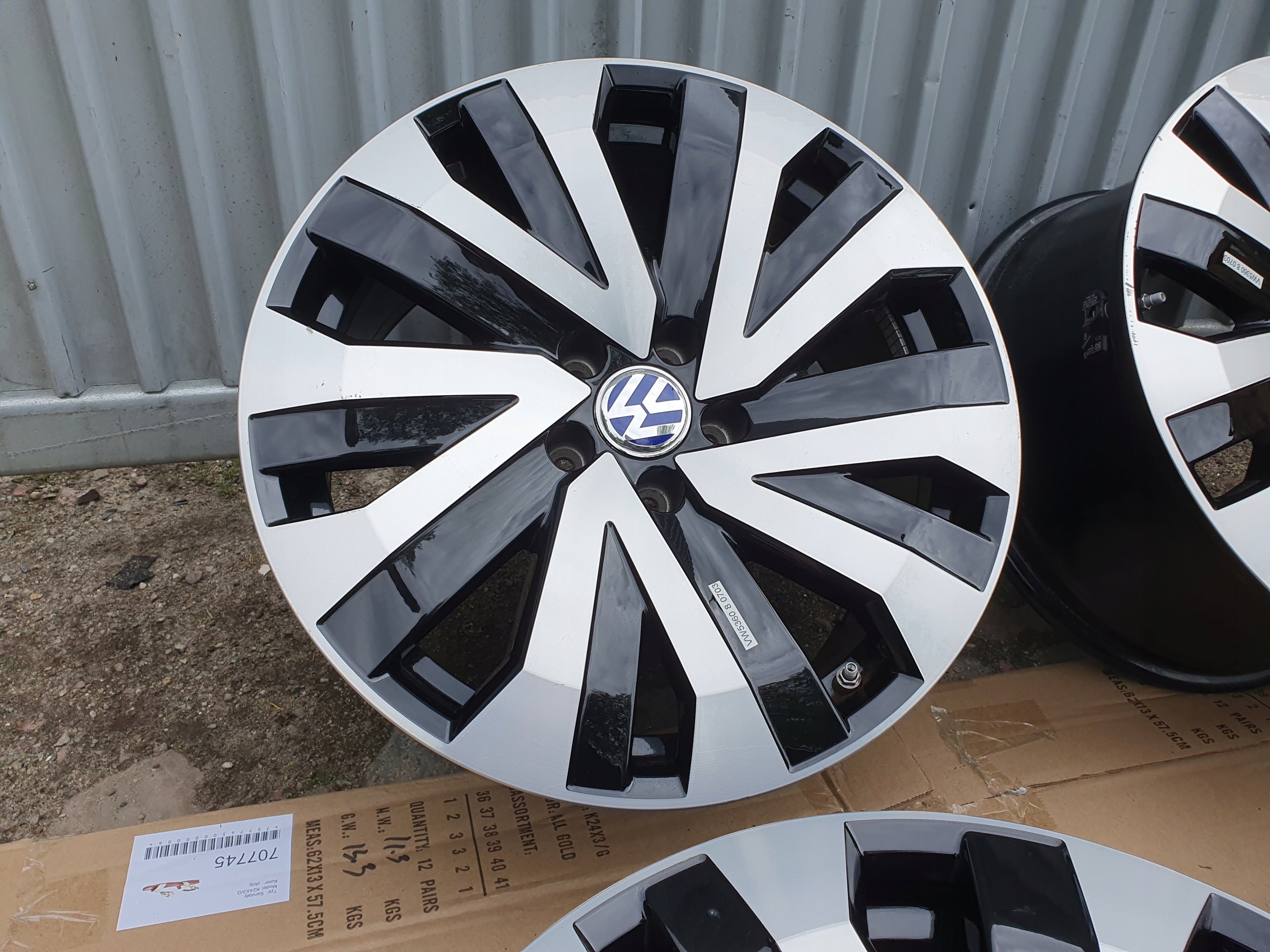 Alu Felge Volkswagen Touareg T2 18 Zoll 8.0J 5x112 25ET 760601025M