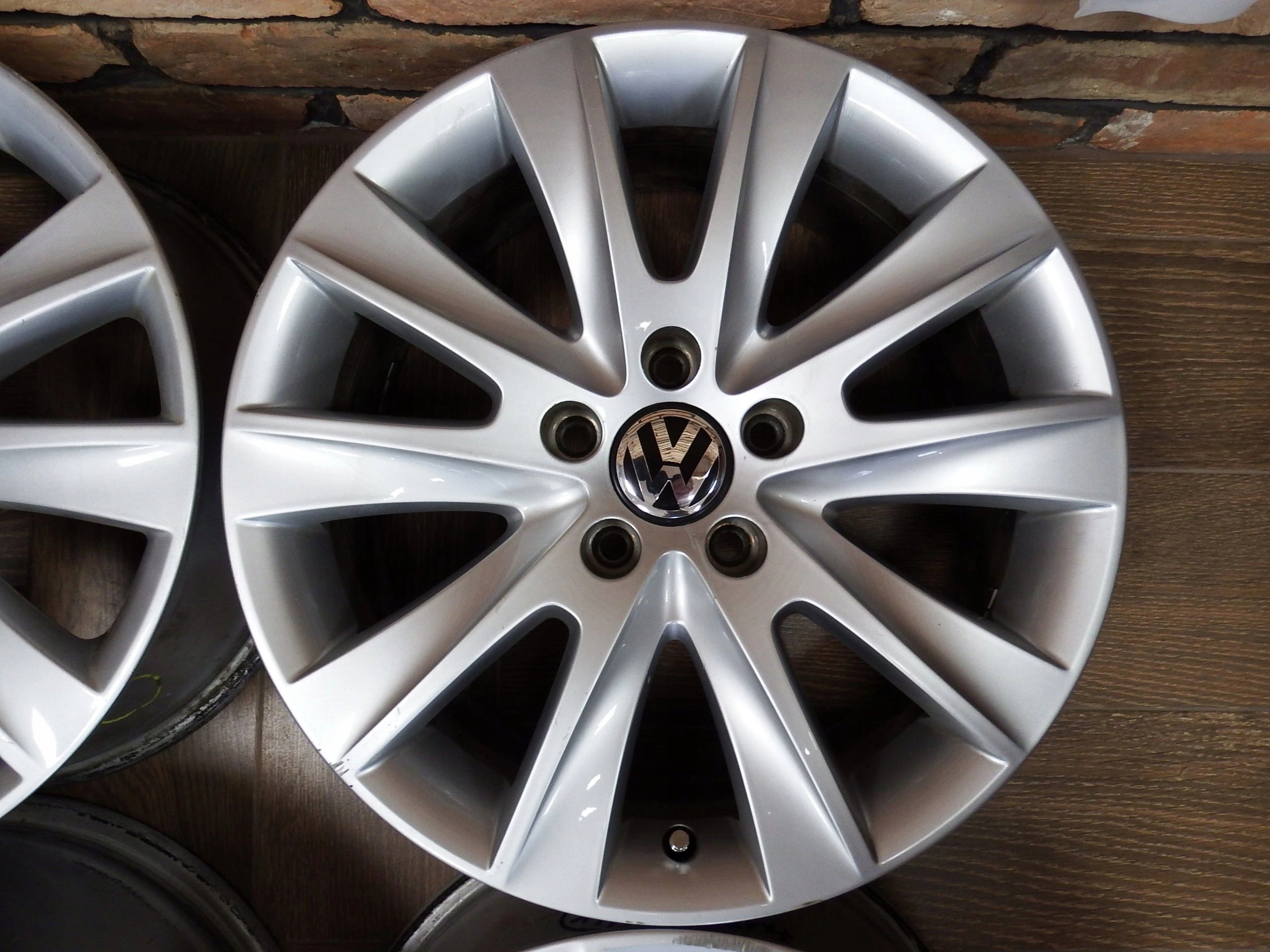 Alu Felge Volkswagen Passat Tiguan Golf T4 17 Zoll 7.0J 5x112 43ET