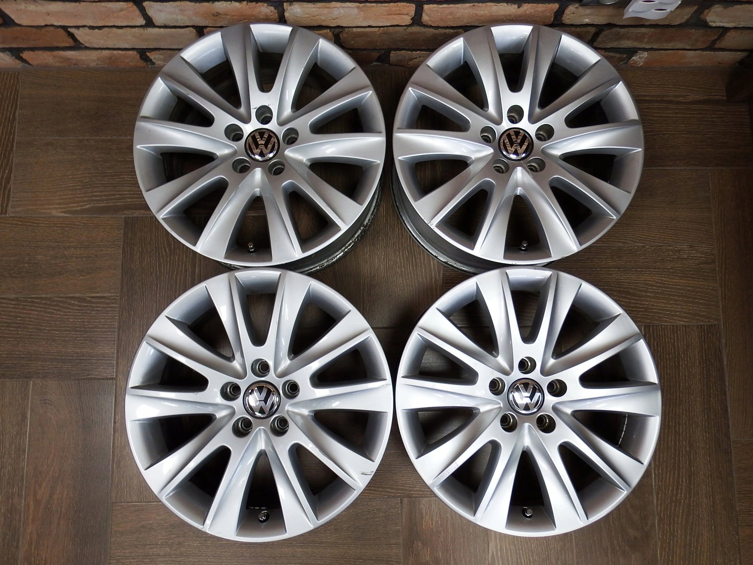 Alu Felge Volkswagen Passat Tiguan Golf T4 17 Zoll 7.0J 5x112 43ET