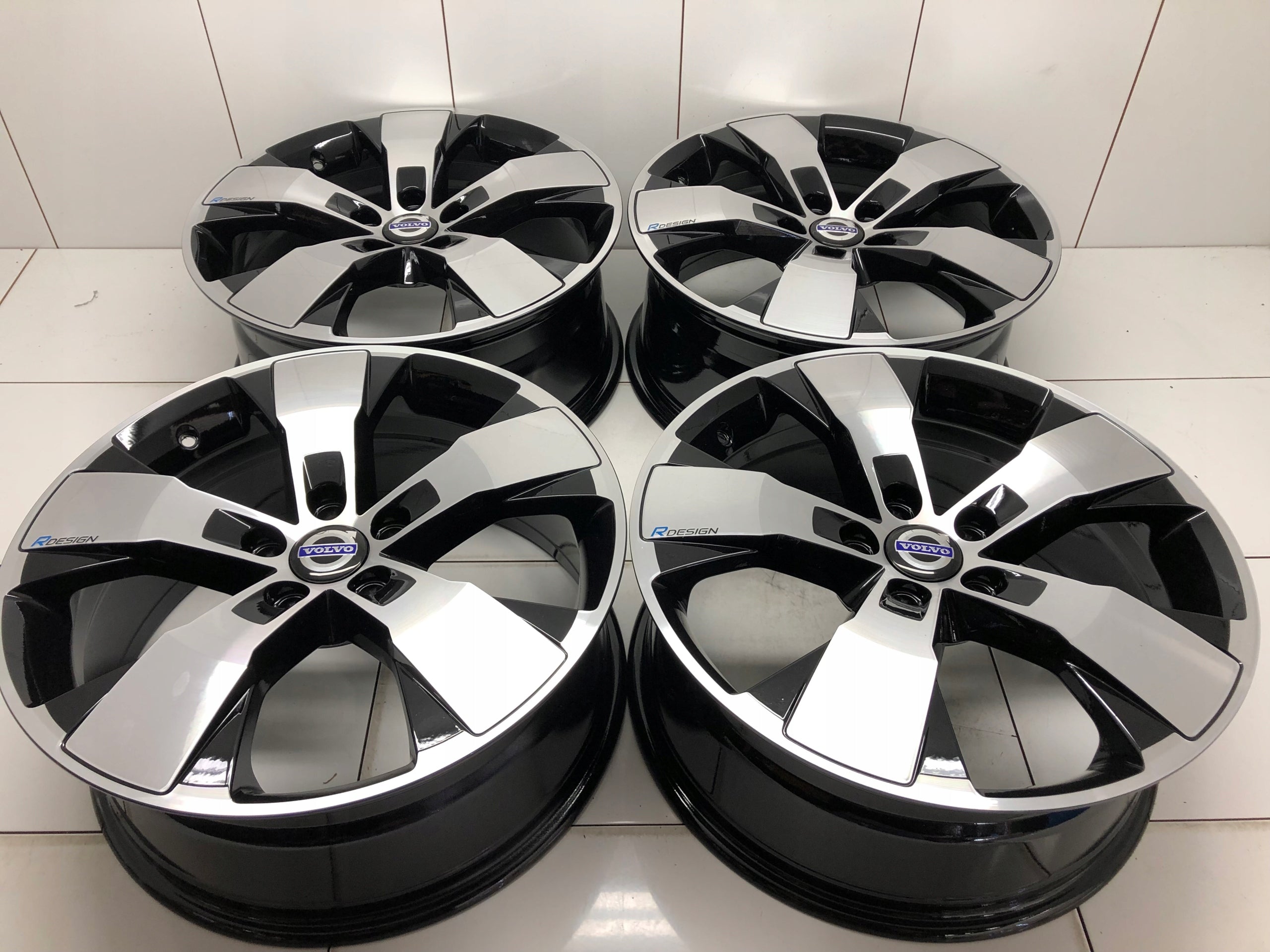  Alu rim Volkswagen Golf Sportsvan Aluminum rim 18 inch 7.5J 5x108  product image