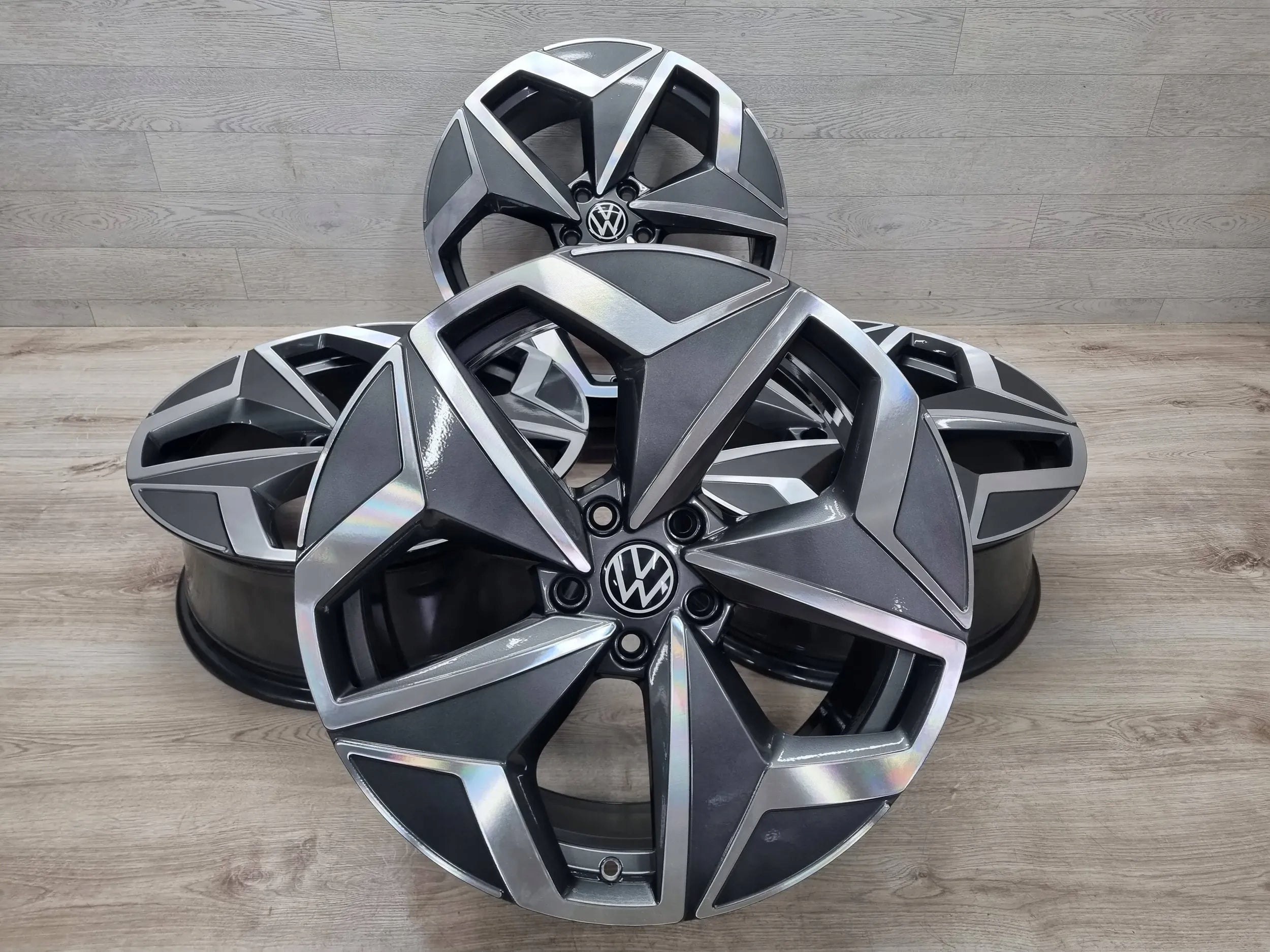  Alu rim Volkswagen ID.3 T5 Aluminum rim 19 inch 7.5J 5x112 50ET 10A601025H  product image