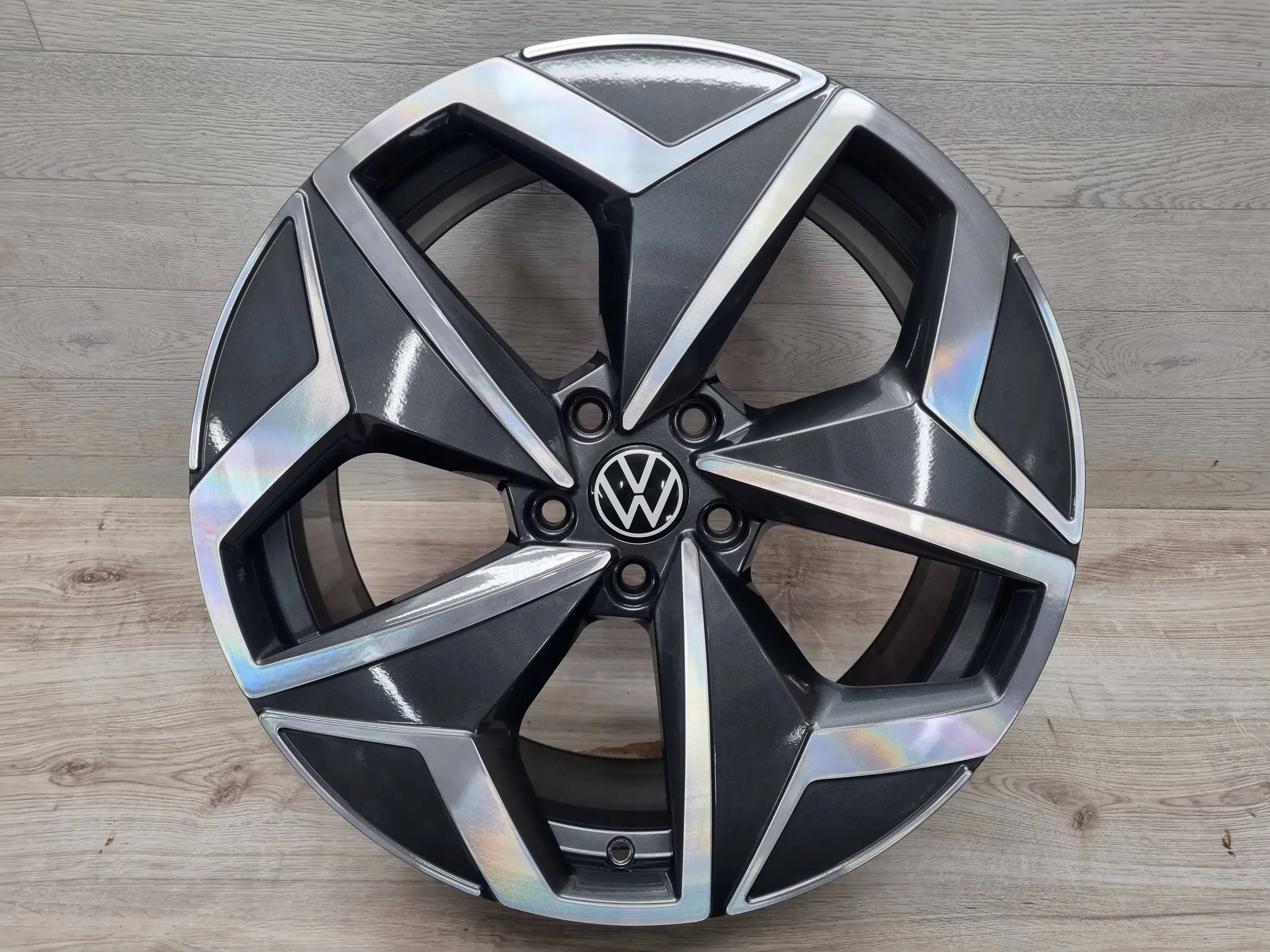 Alu Felge Volkswagen ID.3 T5 Aluminum rim 19 Zoll 7.5J 5x112 50ET 10A601025H