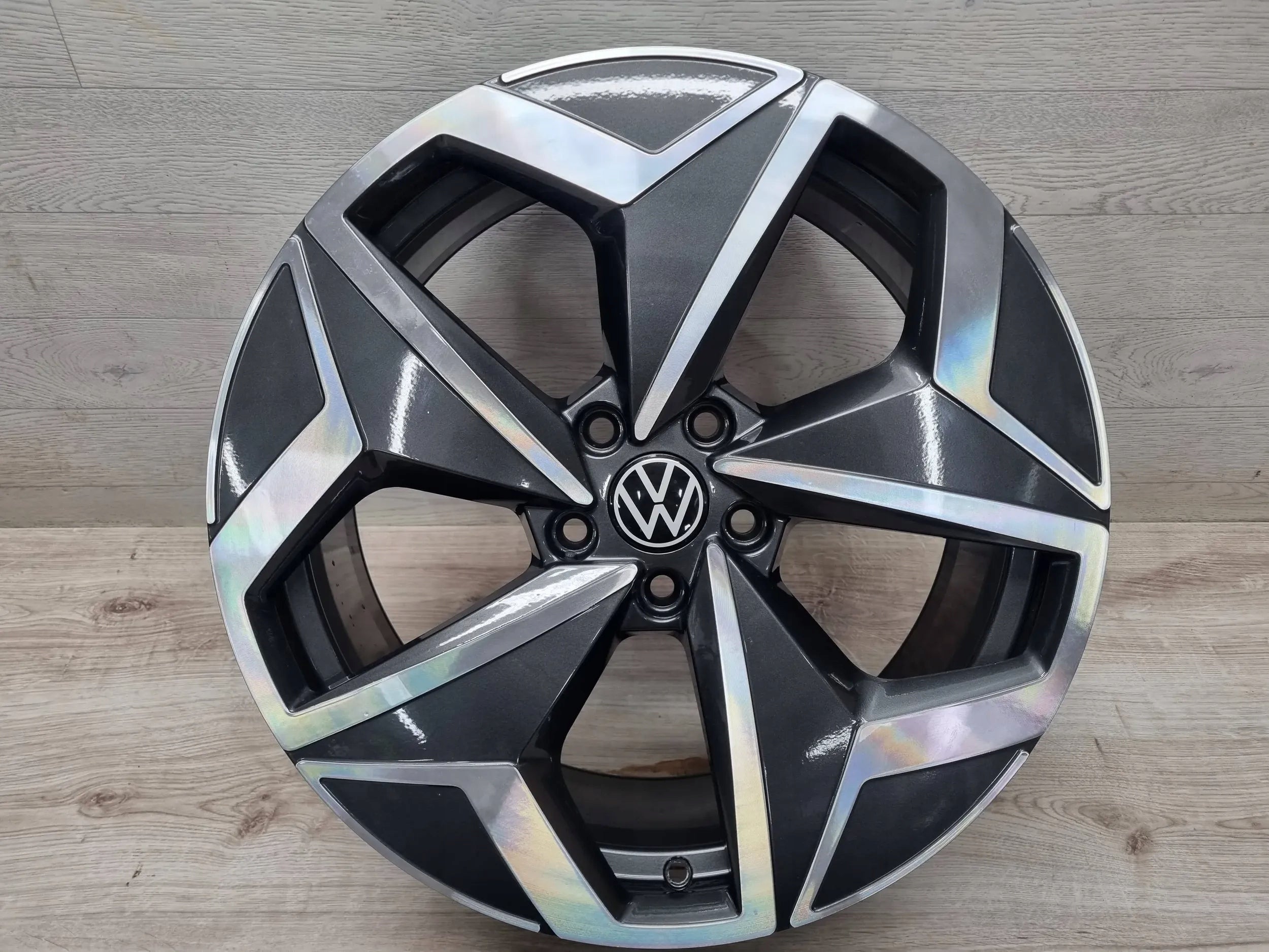 Alu Felge Volkswagen ID.3 T5 Aluminum rim 19 Zoll 7.5J 5x112 50ET 10A601025H