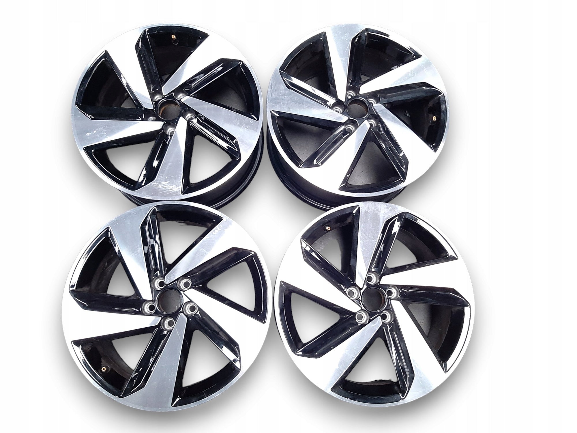  Alu Felge Volkswagen Polo Aluminum rim 17 Zoll 7.5J 5x100 51ET 2G0601025AB product image