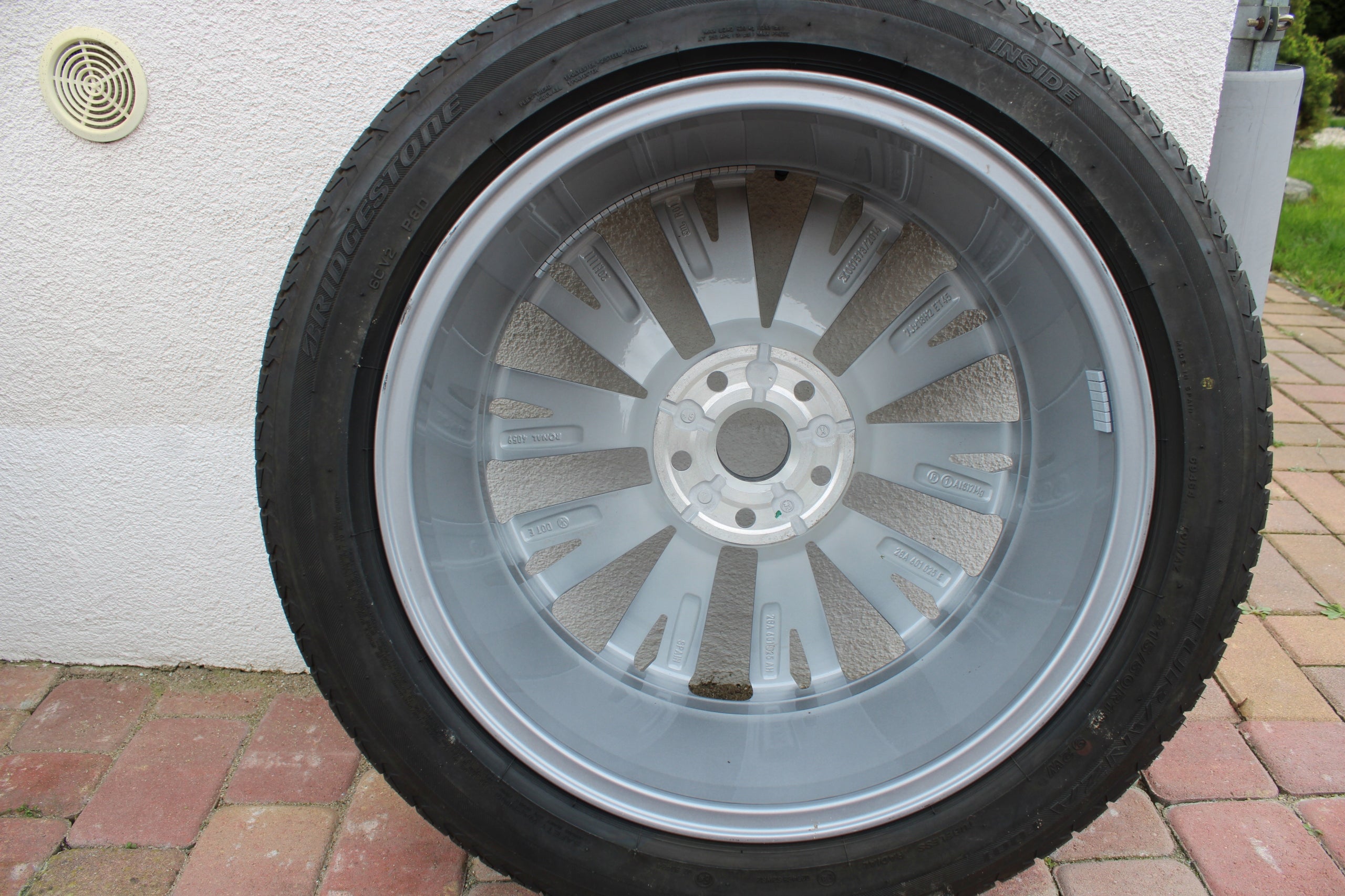 1x Alu Felge Volkswagen T4 Aluminum rim 18 Zoll 7.0J 5x112 2GA601025E