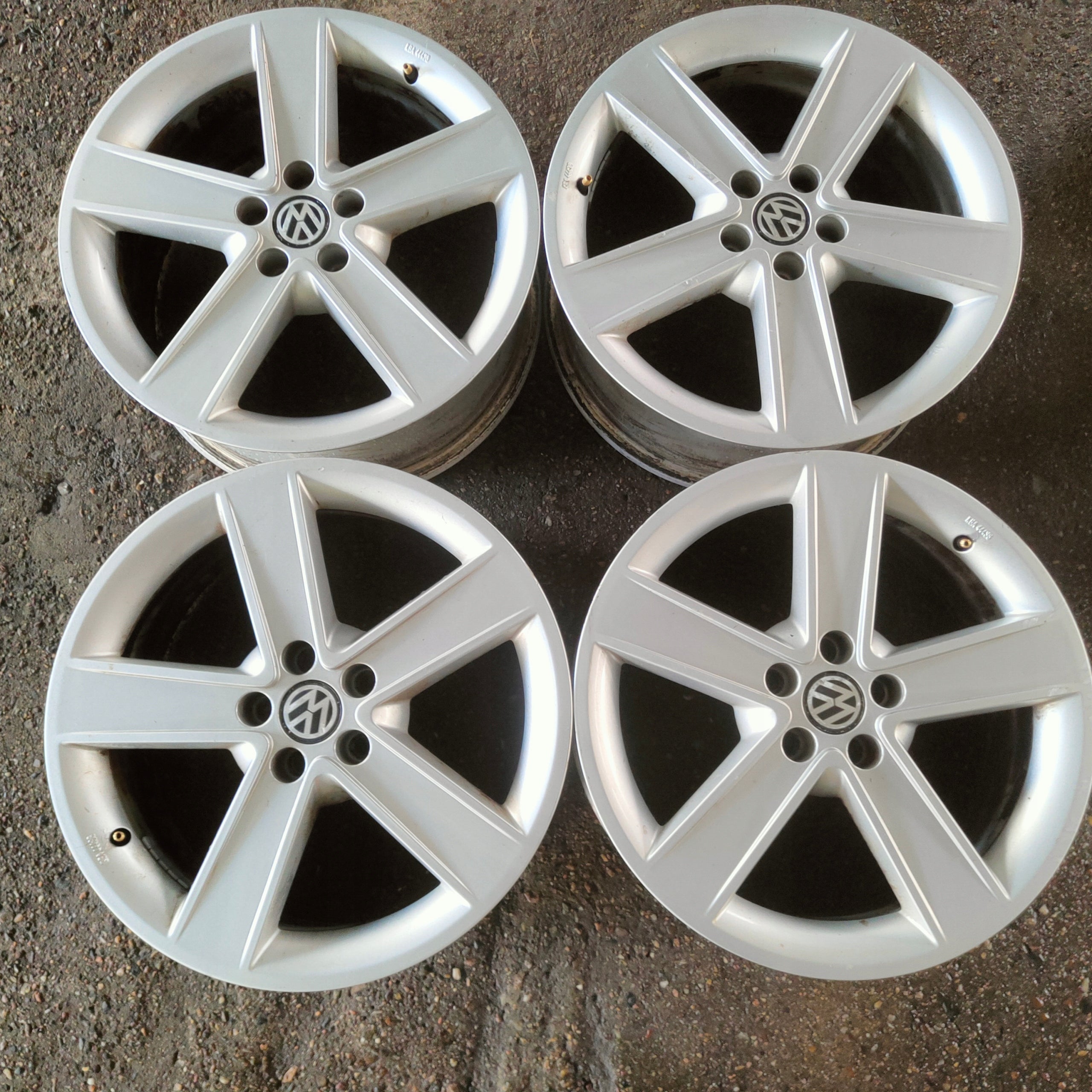 Alu Felge Volkswagen LT Aluminum rim 17 Zoll 7.0J 5x100 38ET