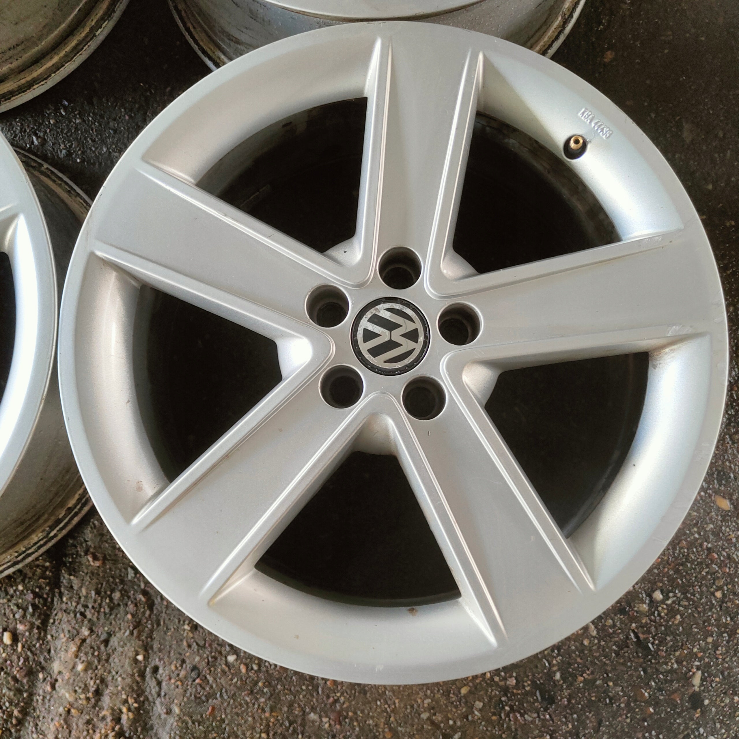 Alu Felge Volkswagen LT Aluminum rim 17 Zoll 7.0J 5x100 38ET