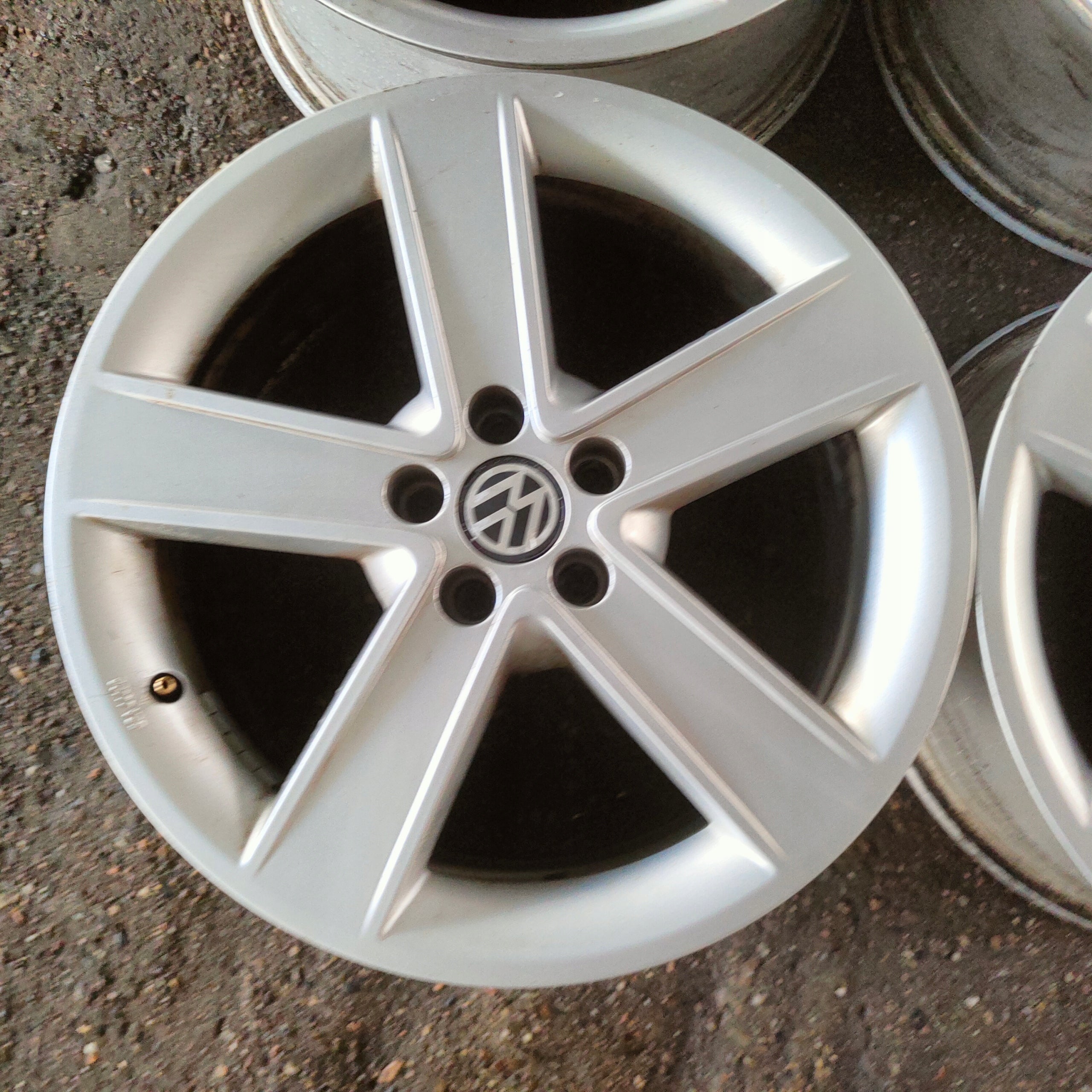 Alu Felge Volkswagen LT Aluminum rim 17 Zoll 7.0J 5x100 38ET