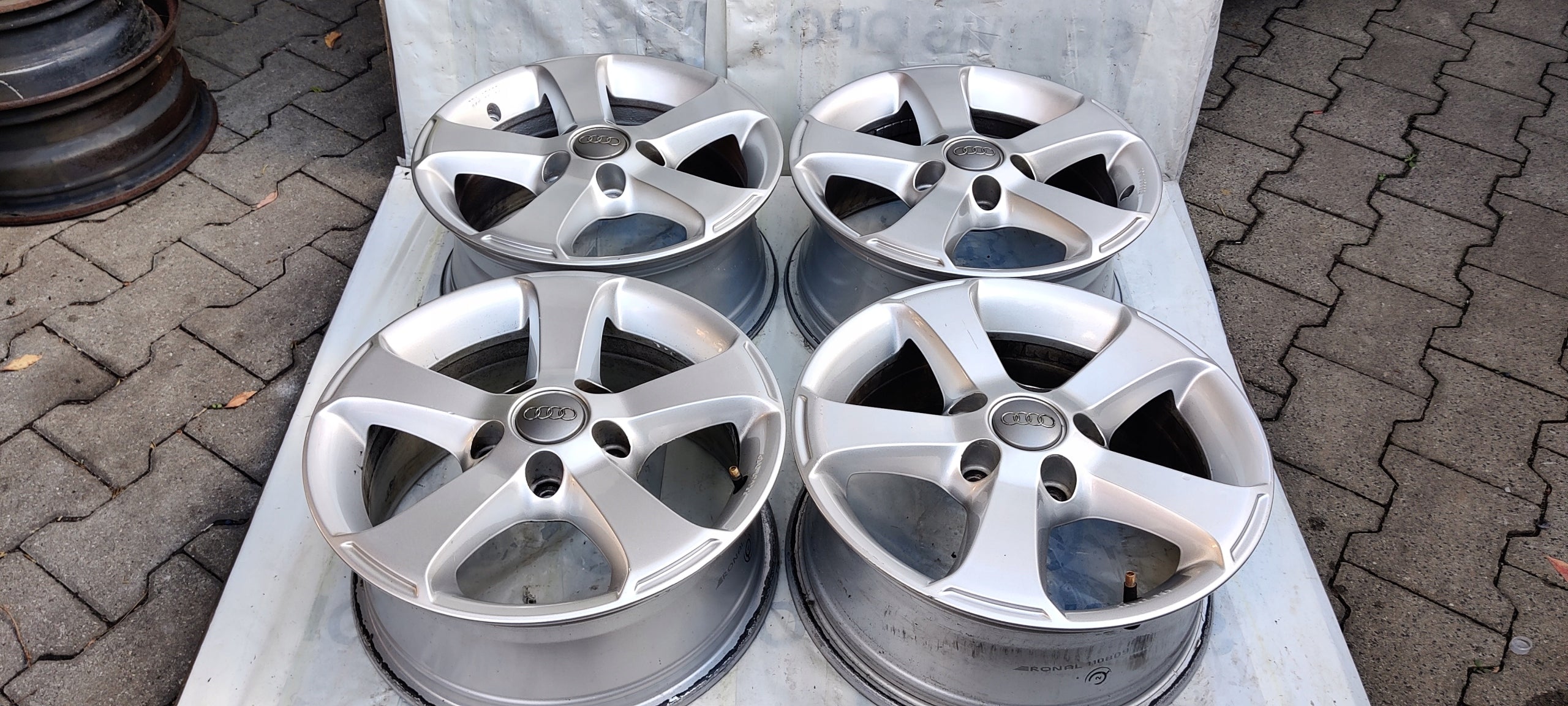 Alu Felge Volkswagen T5 Aluminum rim 15 Zoll 6.5J 5x112 50ET 1T1071495A