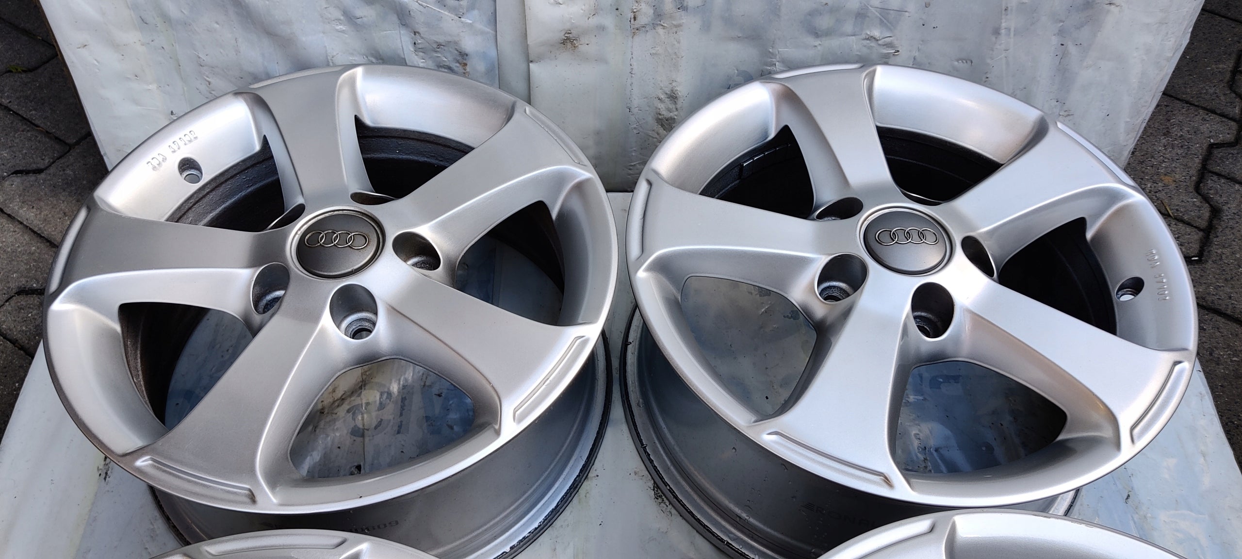 Alu Felge Volkswagen T5 Aluminum rim 15 Zoll 6.5J 5x112 50ET 1T1071495A