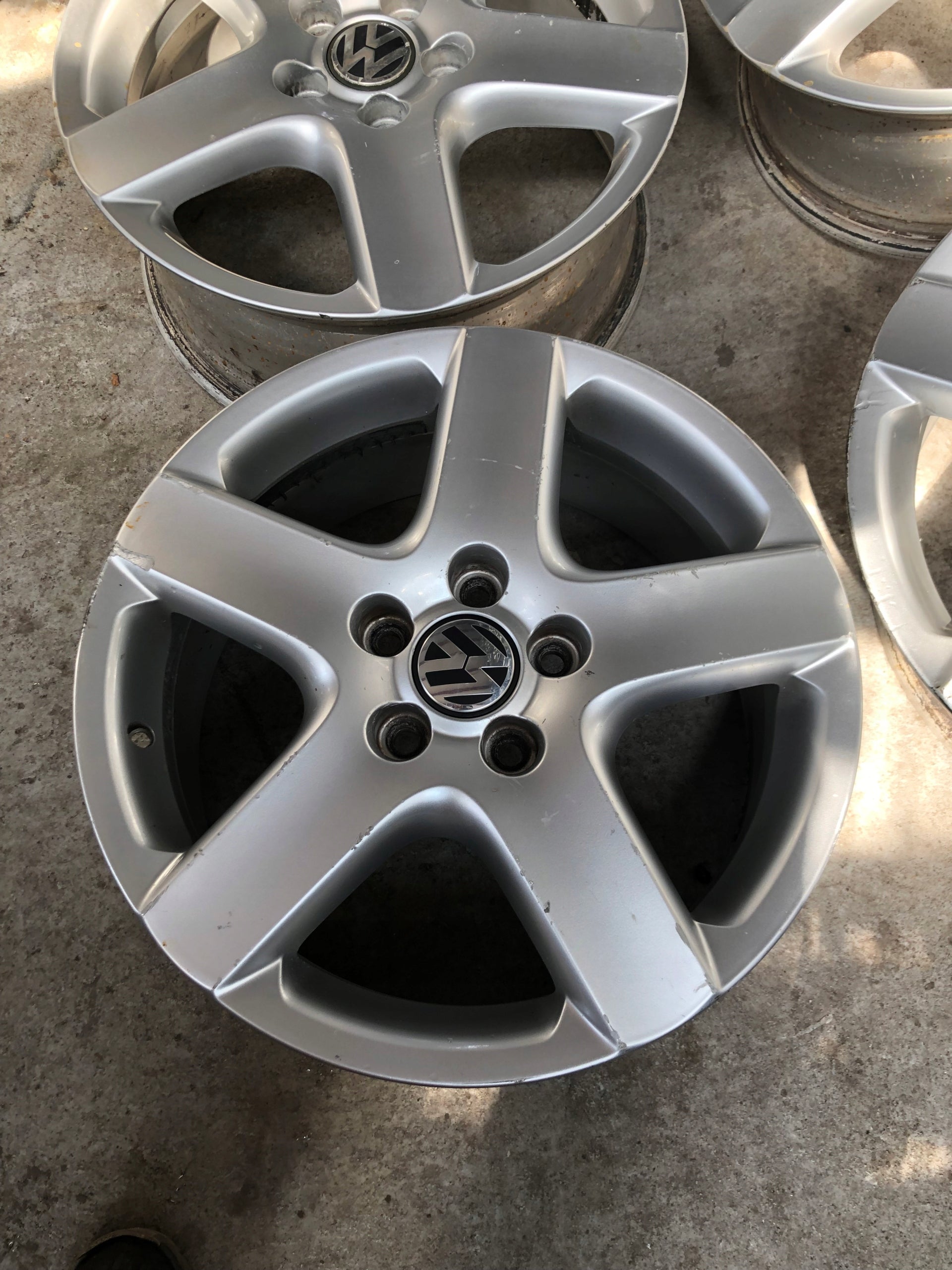 Alu Felge Volkswagen Sharan T5 Aluminum rim 17 Zoll 7.0J 5x112 54ET 7M3601025