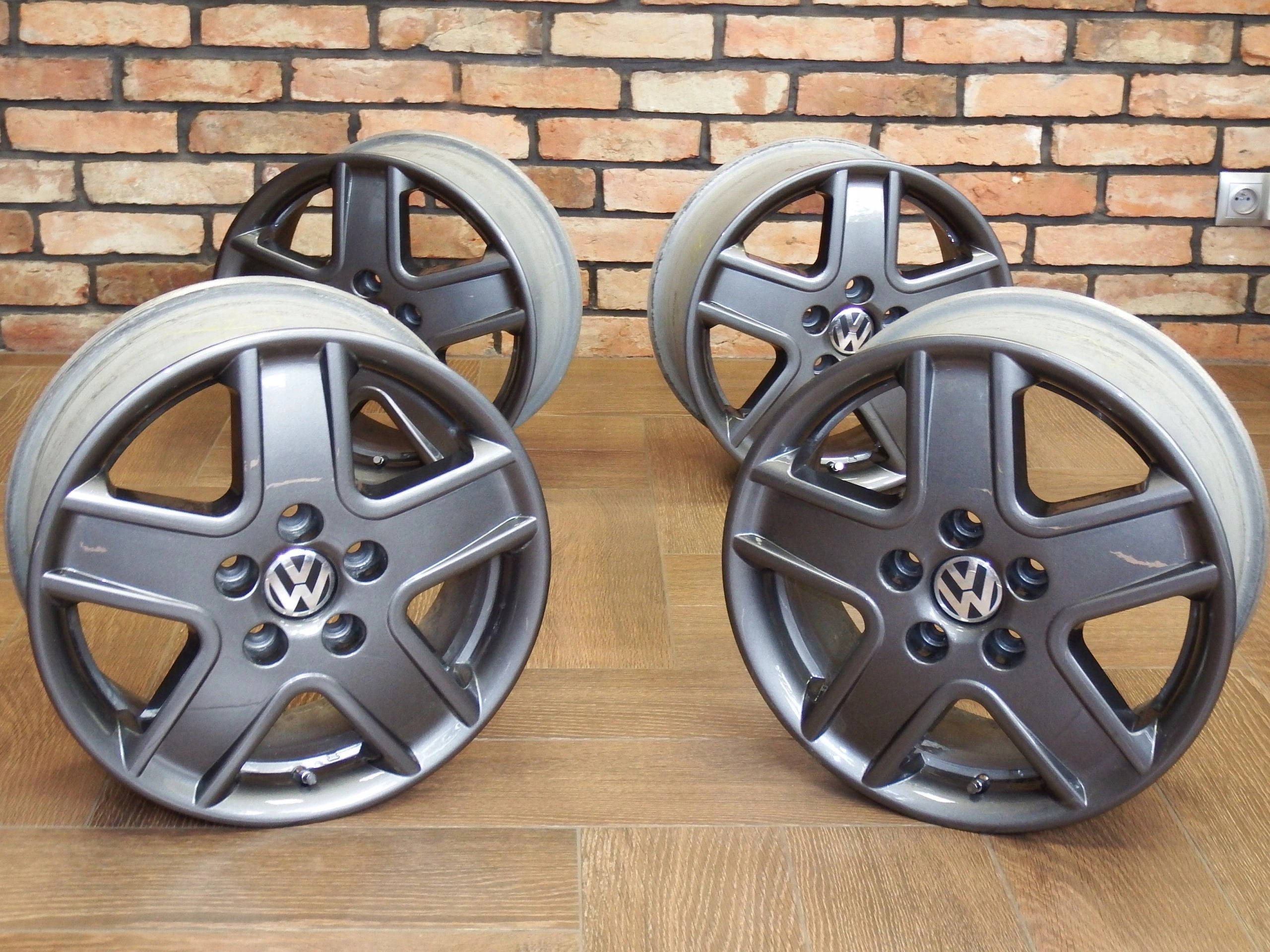 Alu Felge Volkswagen Sharan T5 Aluminum rim 16 Zoll 7.0J 5x112 59ET