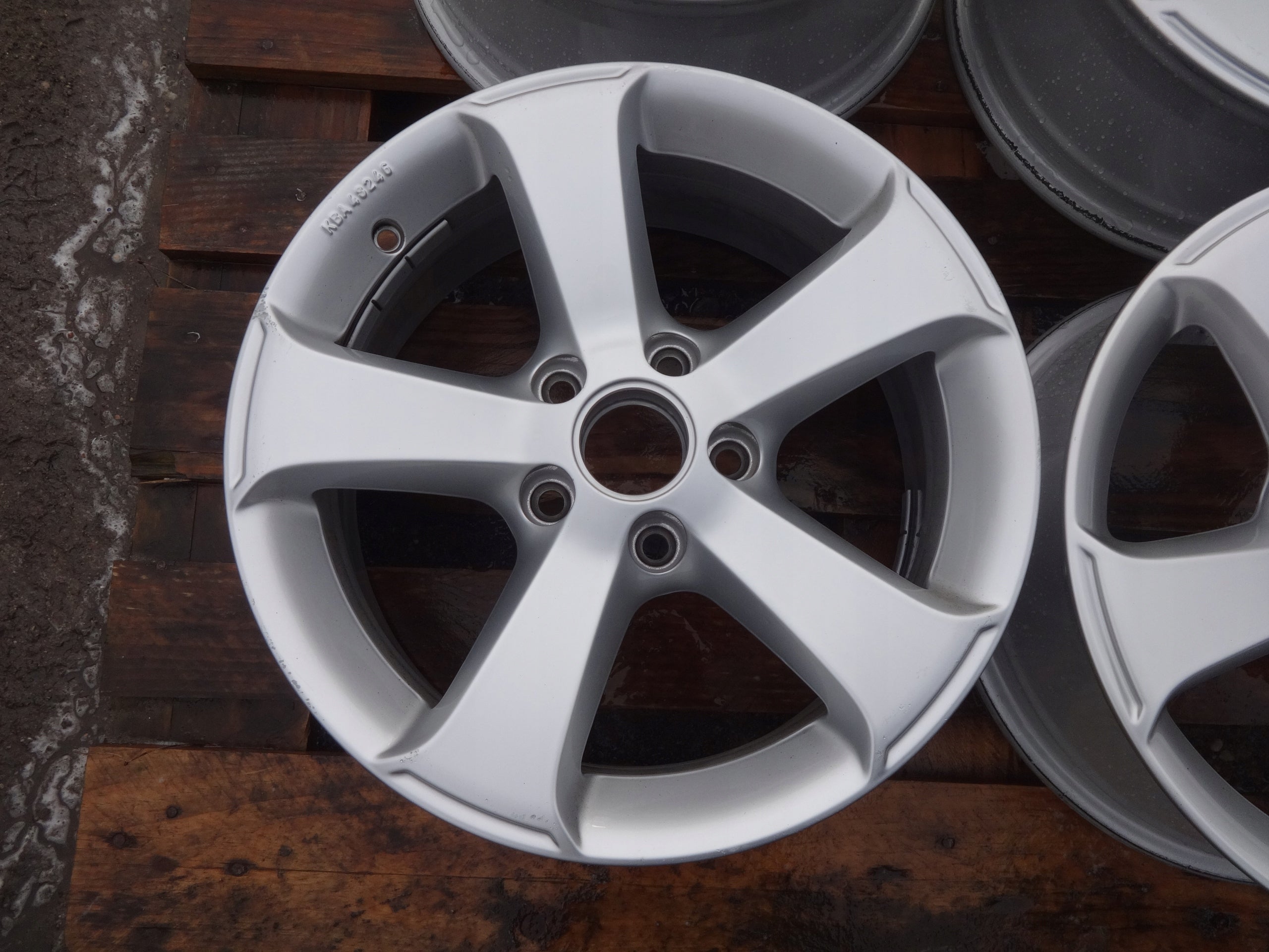 Alu Felge Volkswagen Sharan Tiguan Aluminum rim 16 Zoll 6.5J 5x112 7N0071496A