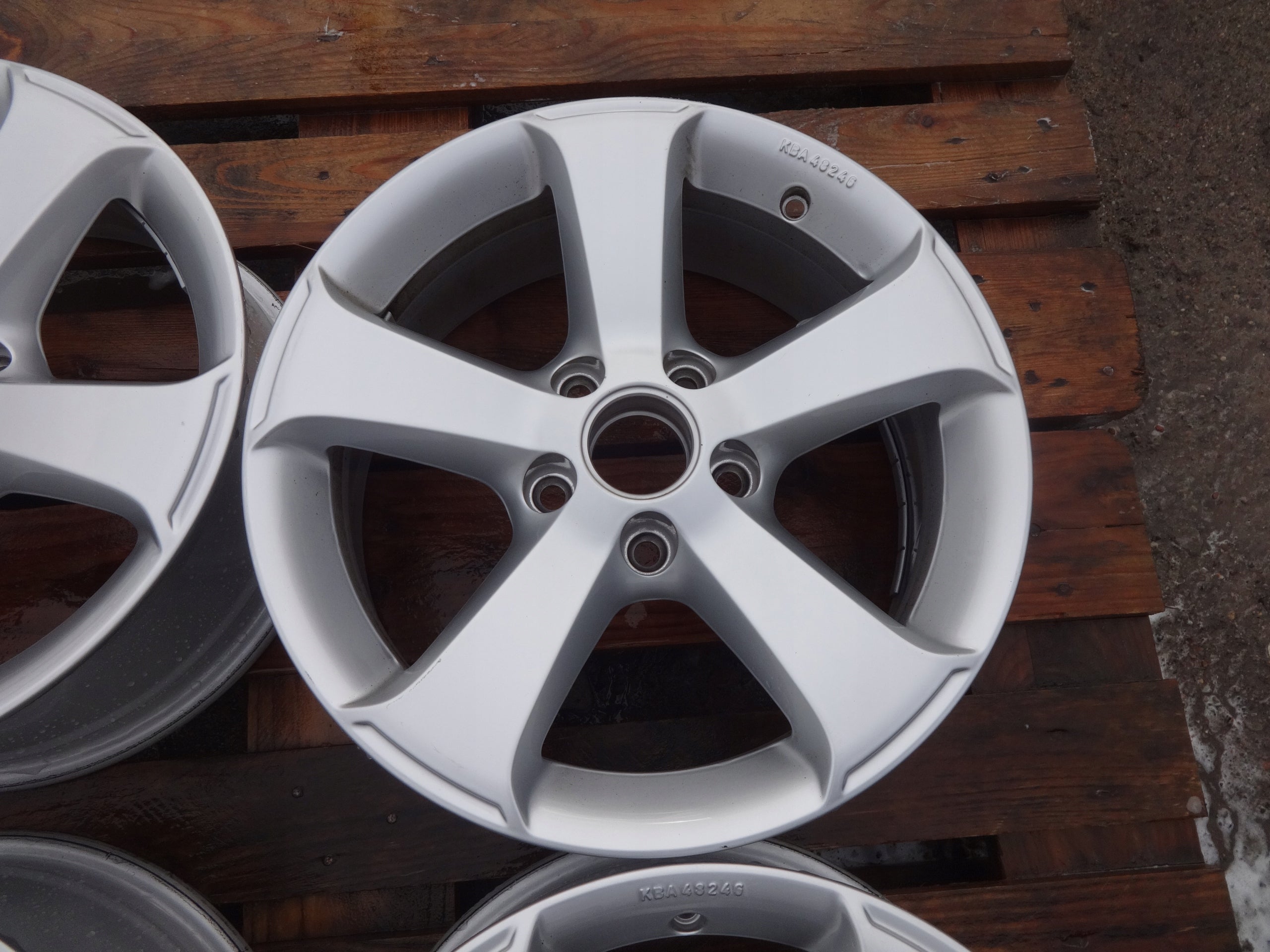 Alu Felge Volkswagen Sharan Tiguan Aluminum rim 16 Zoll 6.5J 5x112 7N0071496A