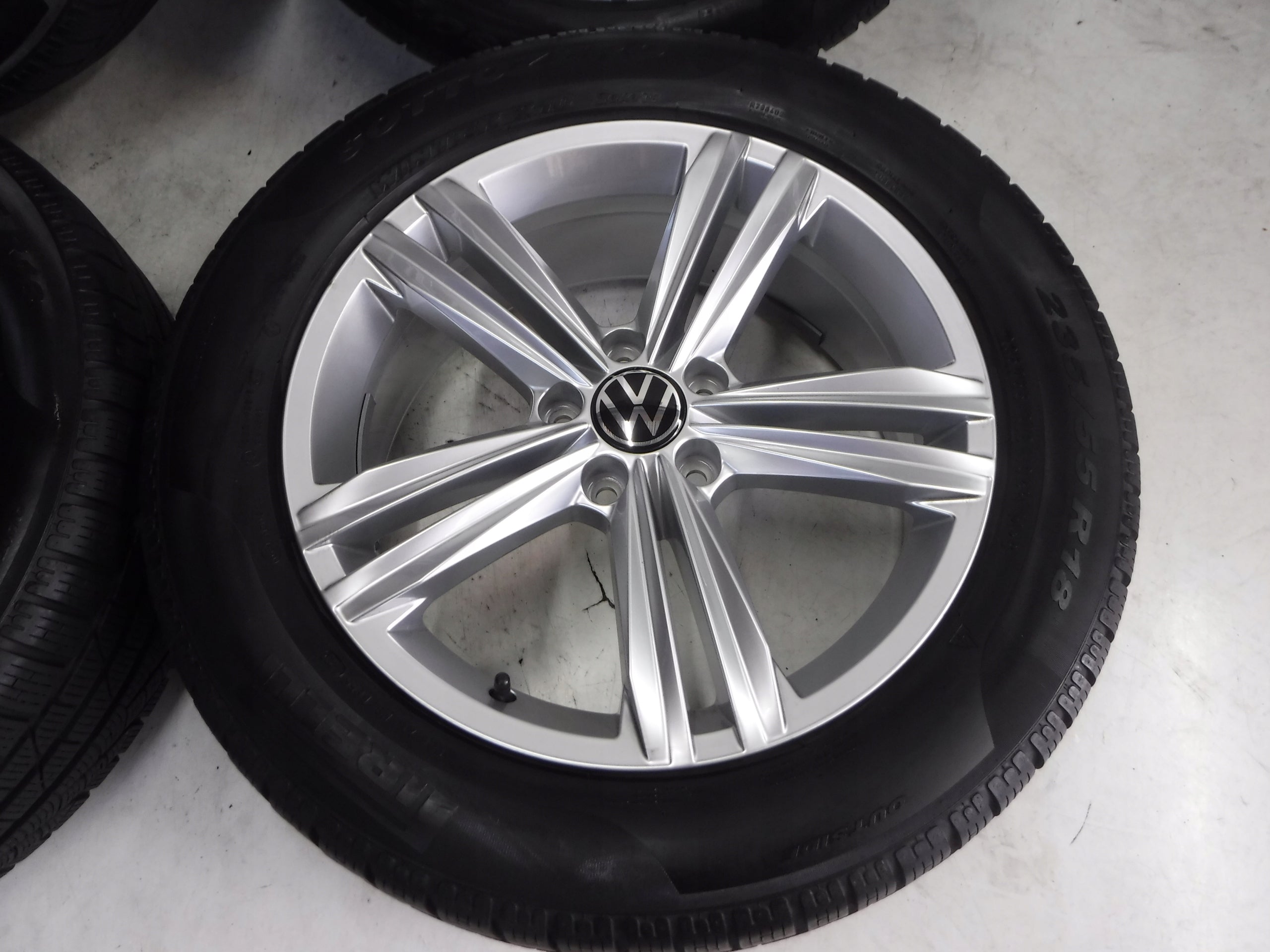 Alu Felge Volkswagen Sharan Tiguan 18 Zoll 7.0J 5x112 43ET 5NA601025M