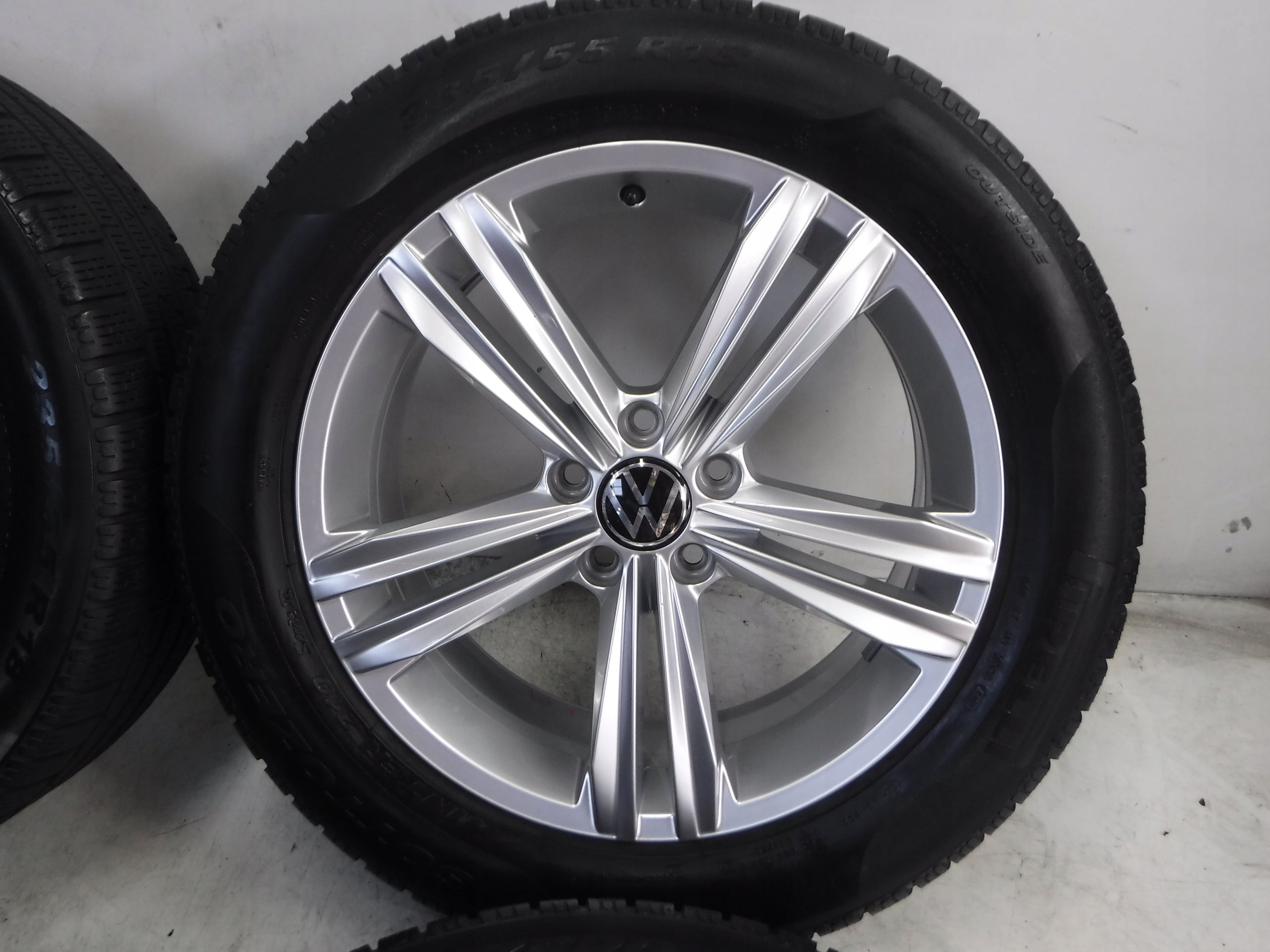 Alu Felge Volkswagen Sharan Tiguan 18 Zoll 7.0J 5x112 43ET 5NA601025M