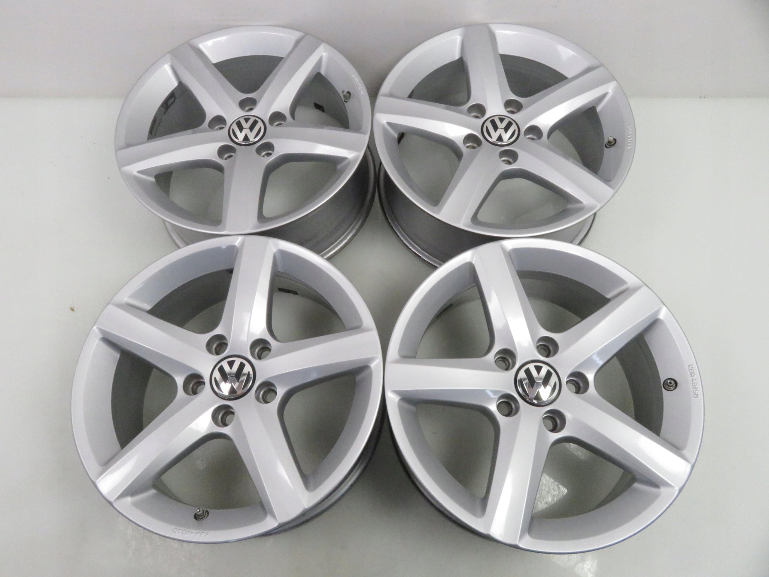  Aluminium rim Volkswagen Sharan Tiguan 16 inch 6.5J 5x112 33ET 7N0071496B product image