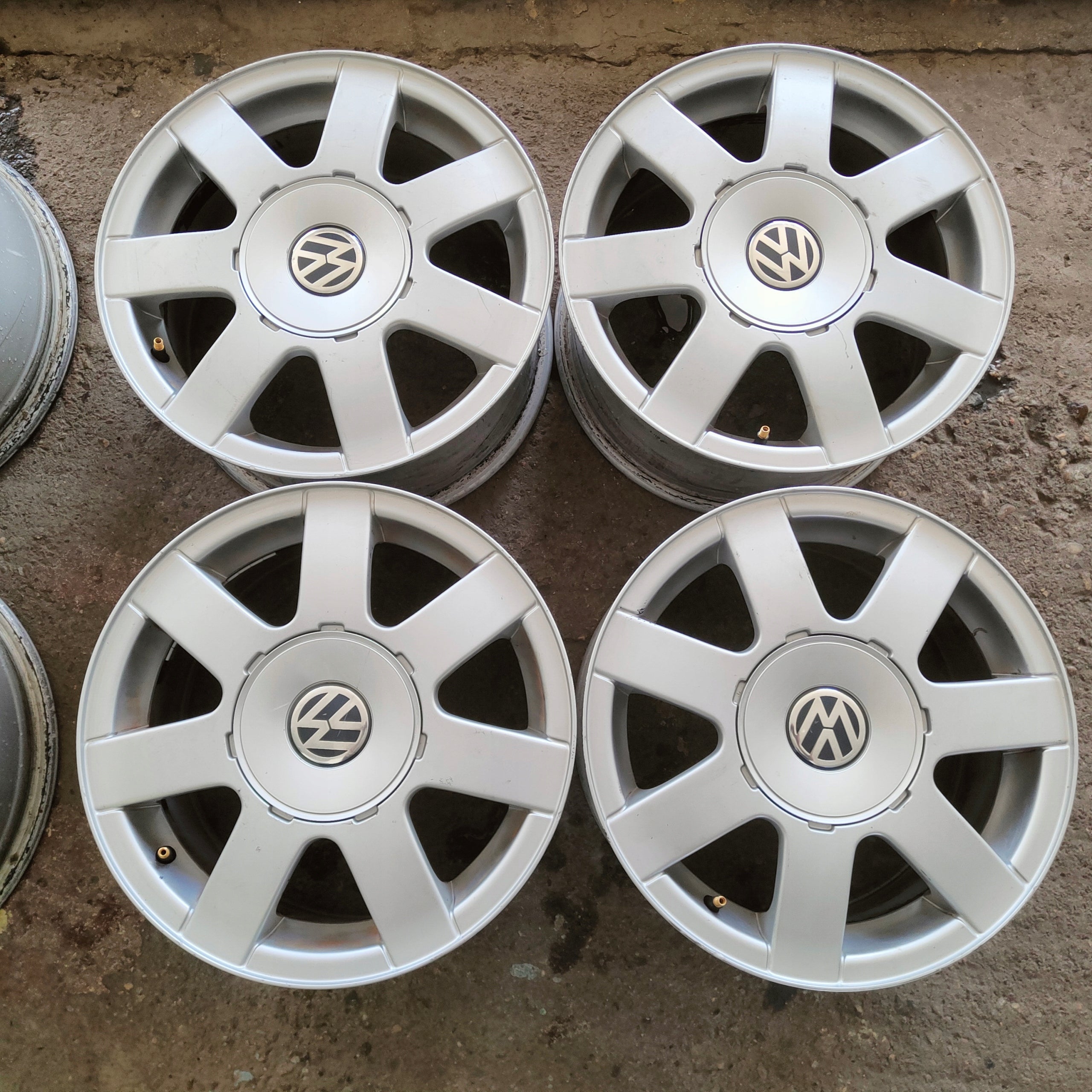  Alu Felge Volkswagen Crafter Aluminum rim 15 Zoll 7.0J 5x112 45ET 3B0601025A product image