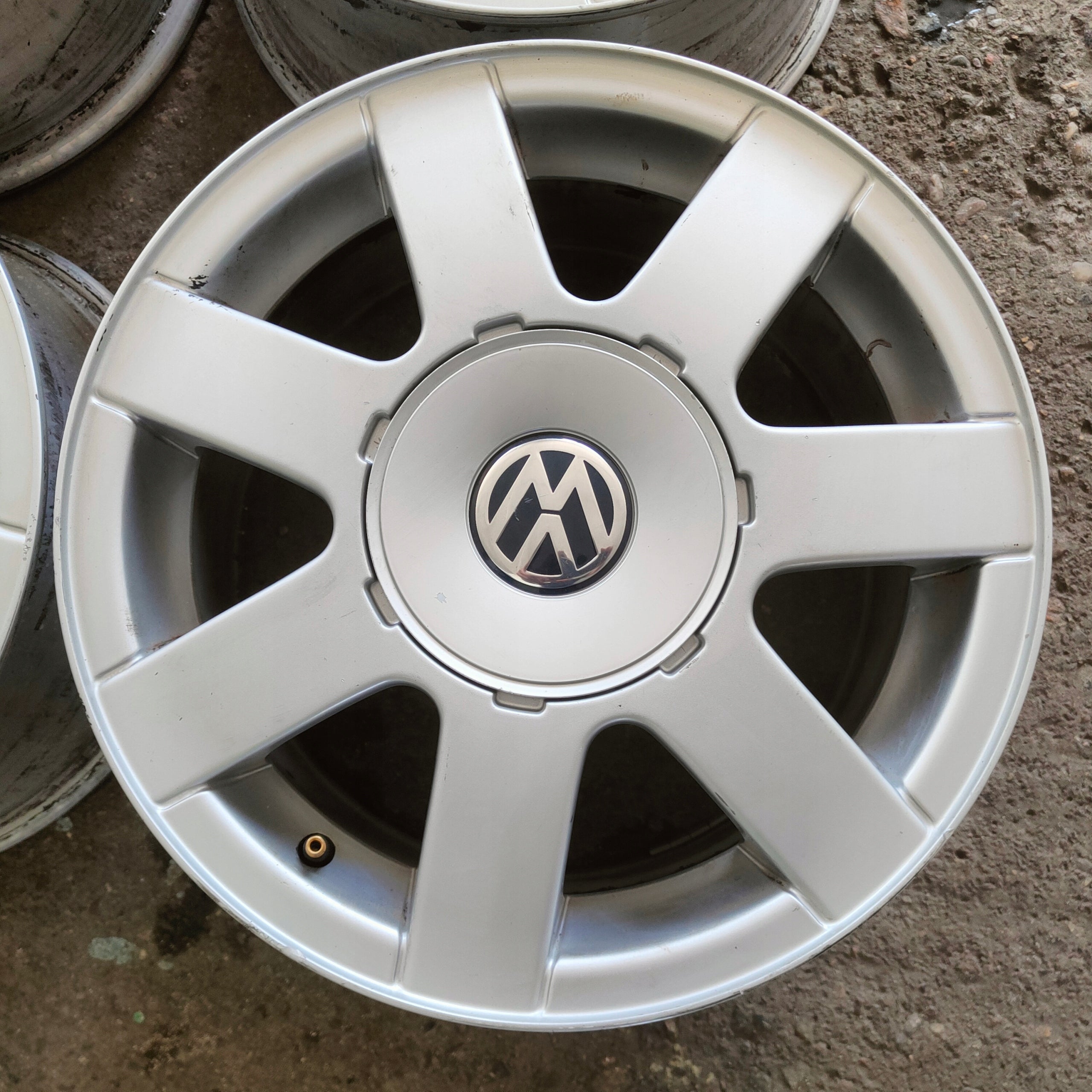 Alu Felge Volkswagen Crafter Aluminum rim 15 Zoll 7.0J 5x112 45ET 3B0601025A