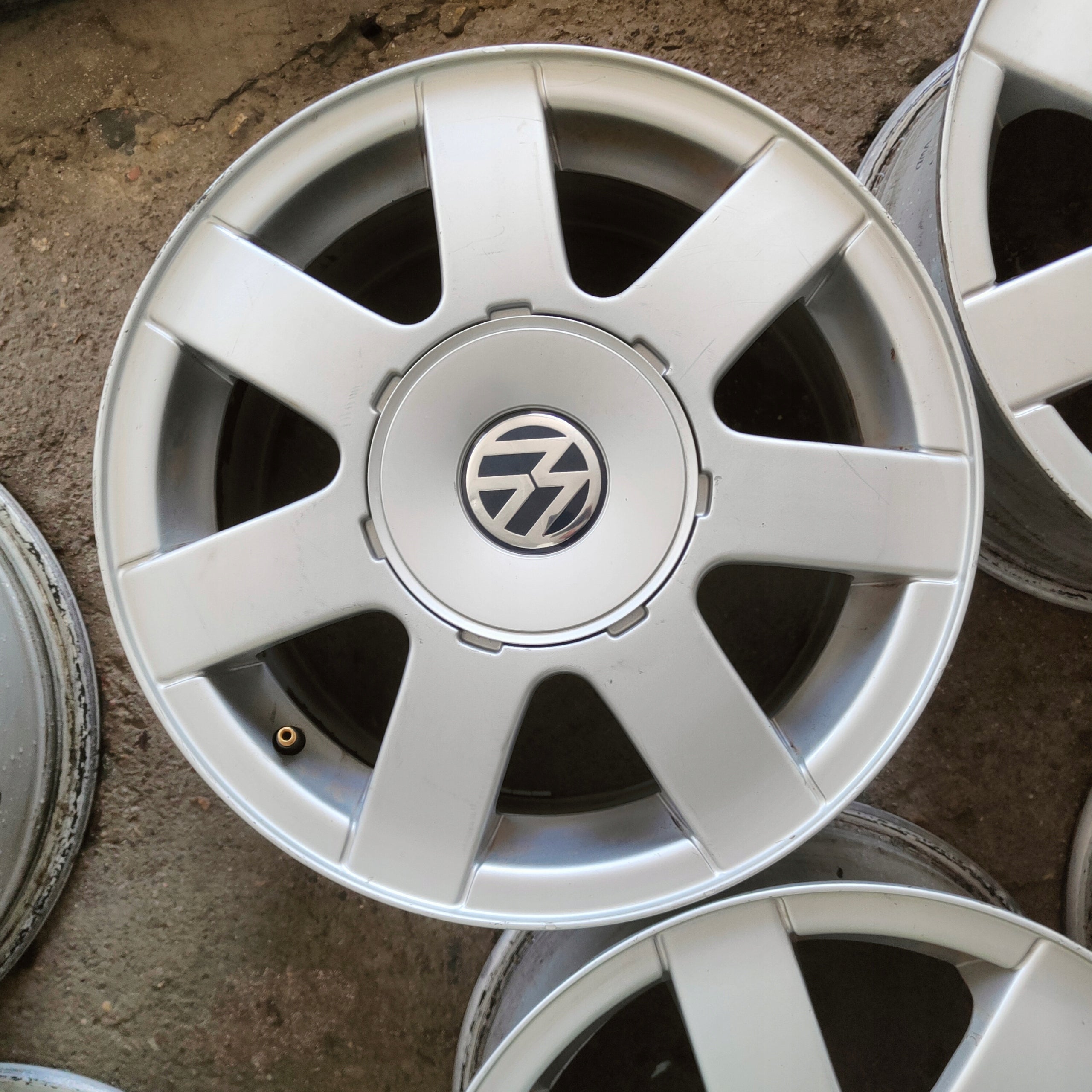 Alu Felge Volkswagen Crafter Aluminum rim 15 Zoll 7.0J 5x112 45ET 3B0601025A