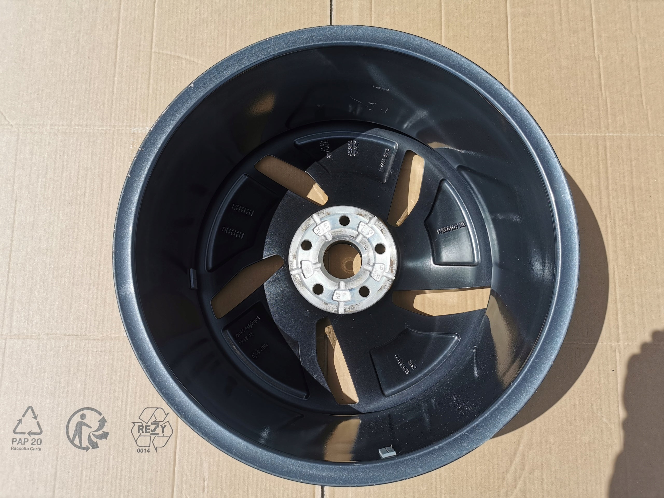 1x Alu Felge Volkswagen T4 Aluminum rim 19 Zoll 9.0J 5x112 45ET 11A601025MB