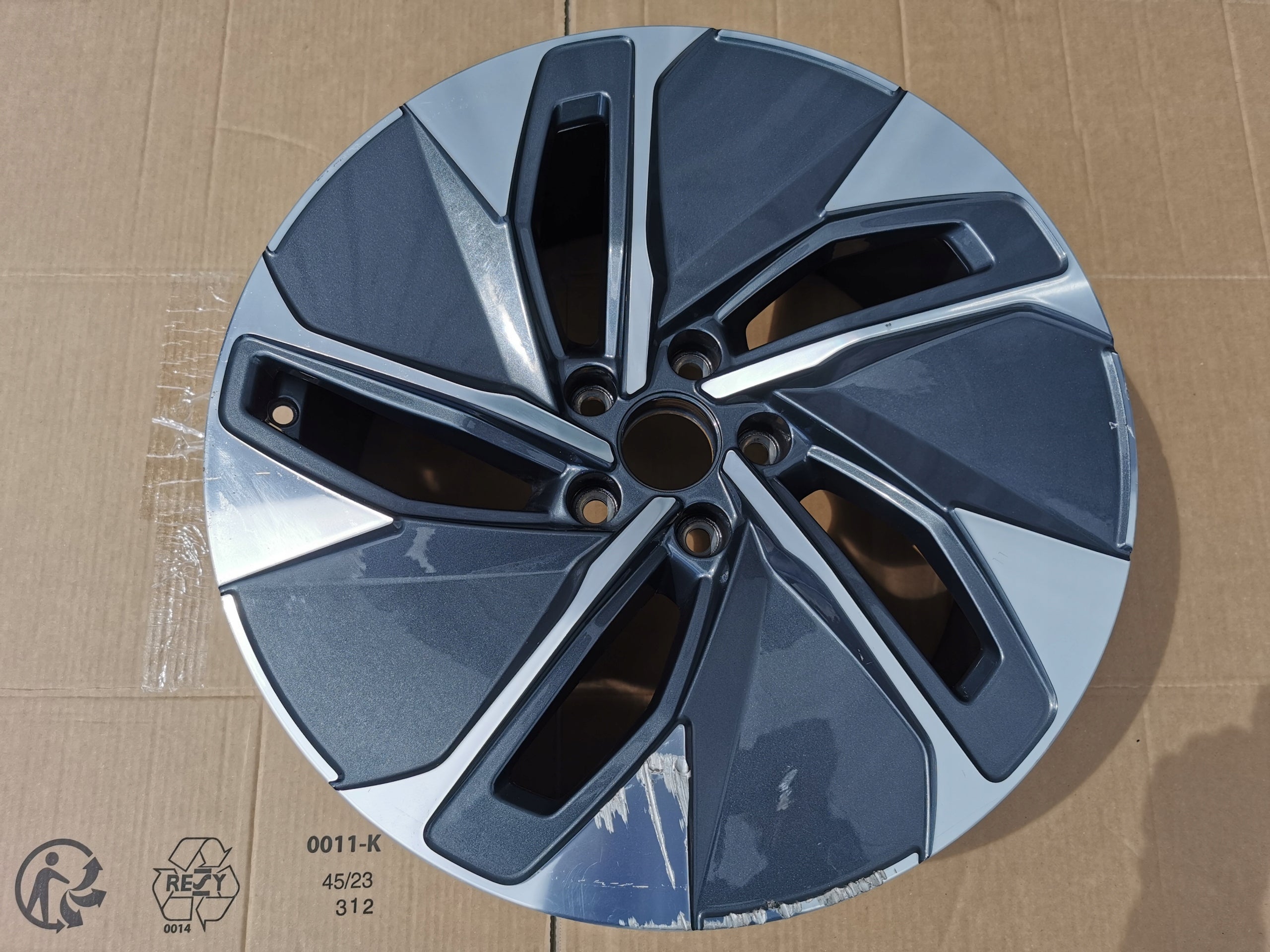 1x Alu Felge Volkswagen T4 Aluminum rim 19 Zoll 9.0J 5x112 45ET 11A601025MB