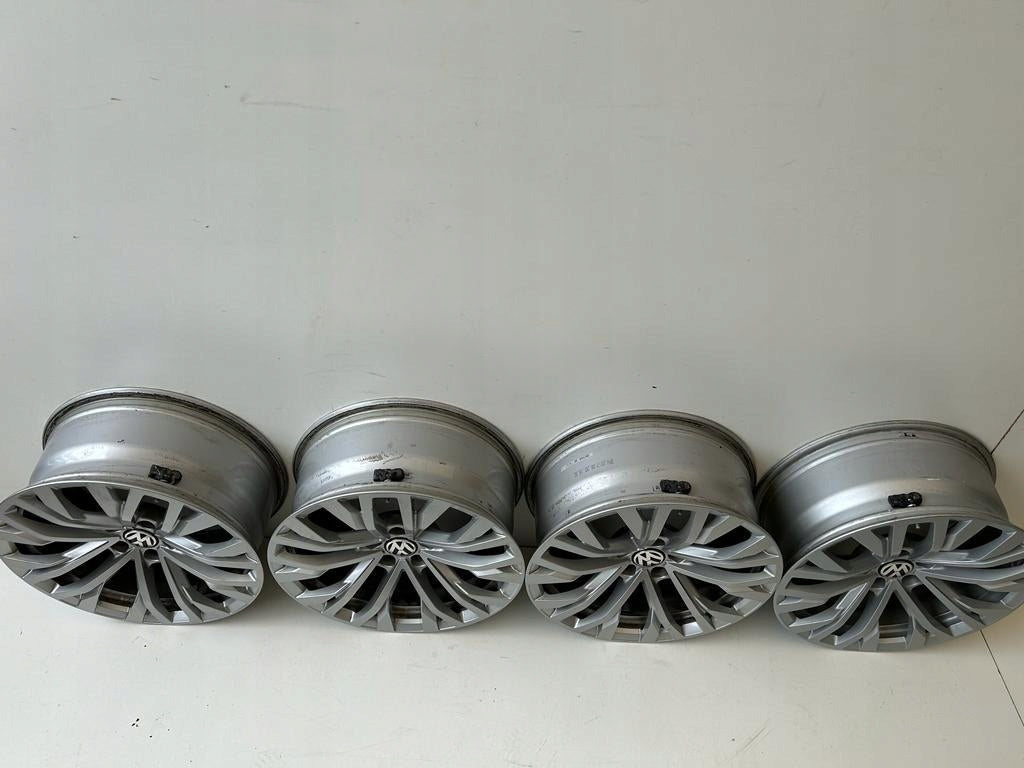 Alu Felge Volkswagen T2 Touareg Aluminum rim 18 Zoll 8.0J 5x112 760601025H