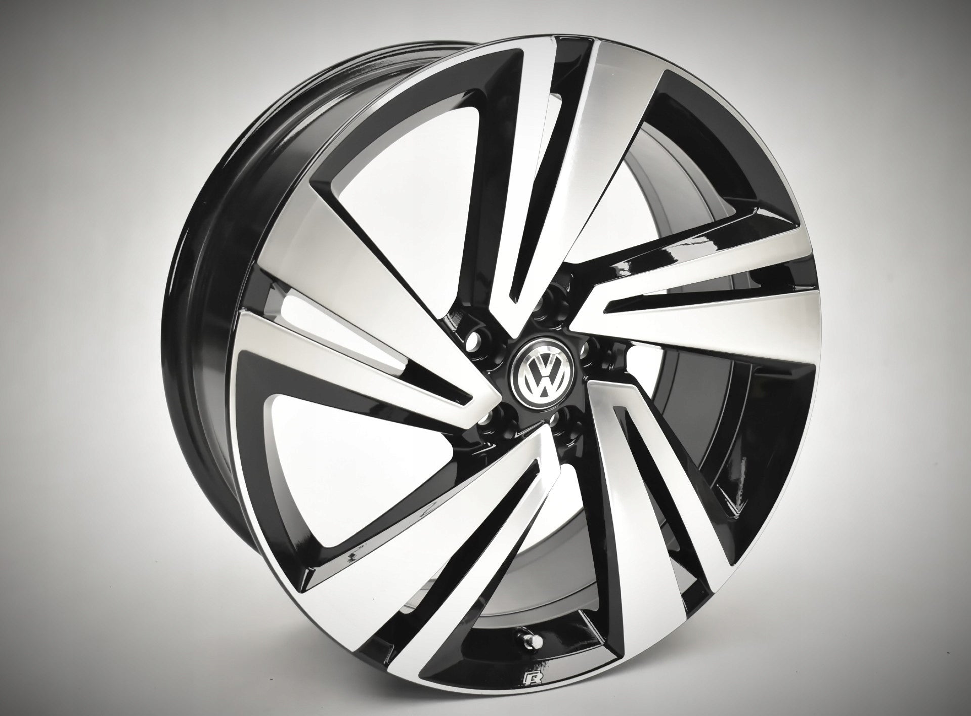  Alu Felge Volkswagen T3 Aluminum rim 18 Zoll 7.0J 5x100 39ET 2GM601025H product image