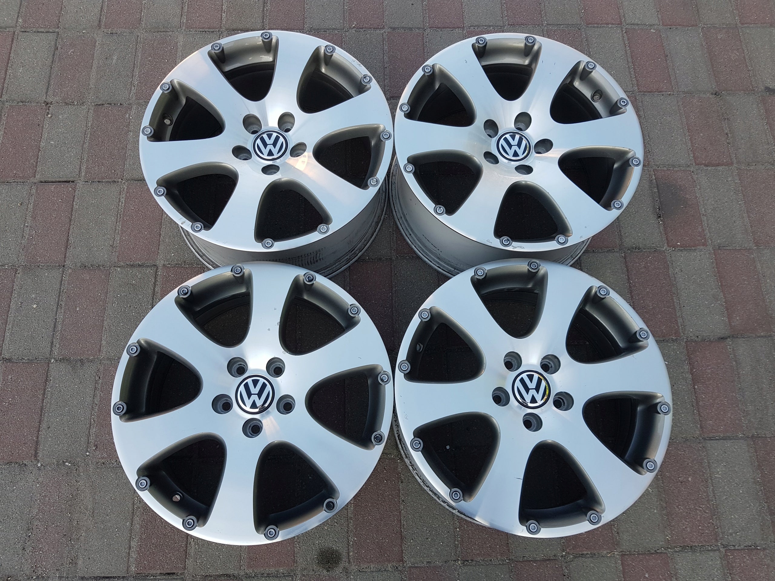  Alu Felge Volkswagen T4 T3 Touran 17 Zoll 8.0J 5x112 37ET 1T0601025E product image