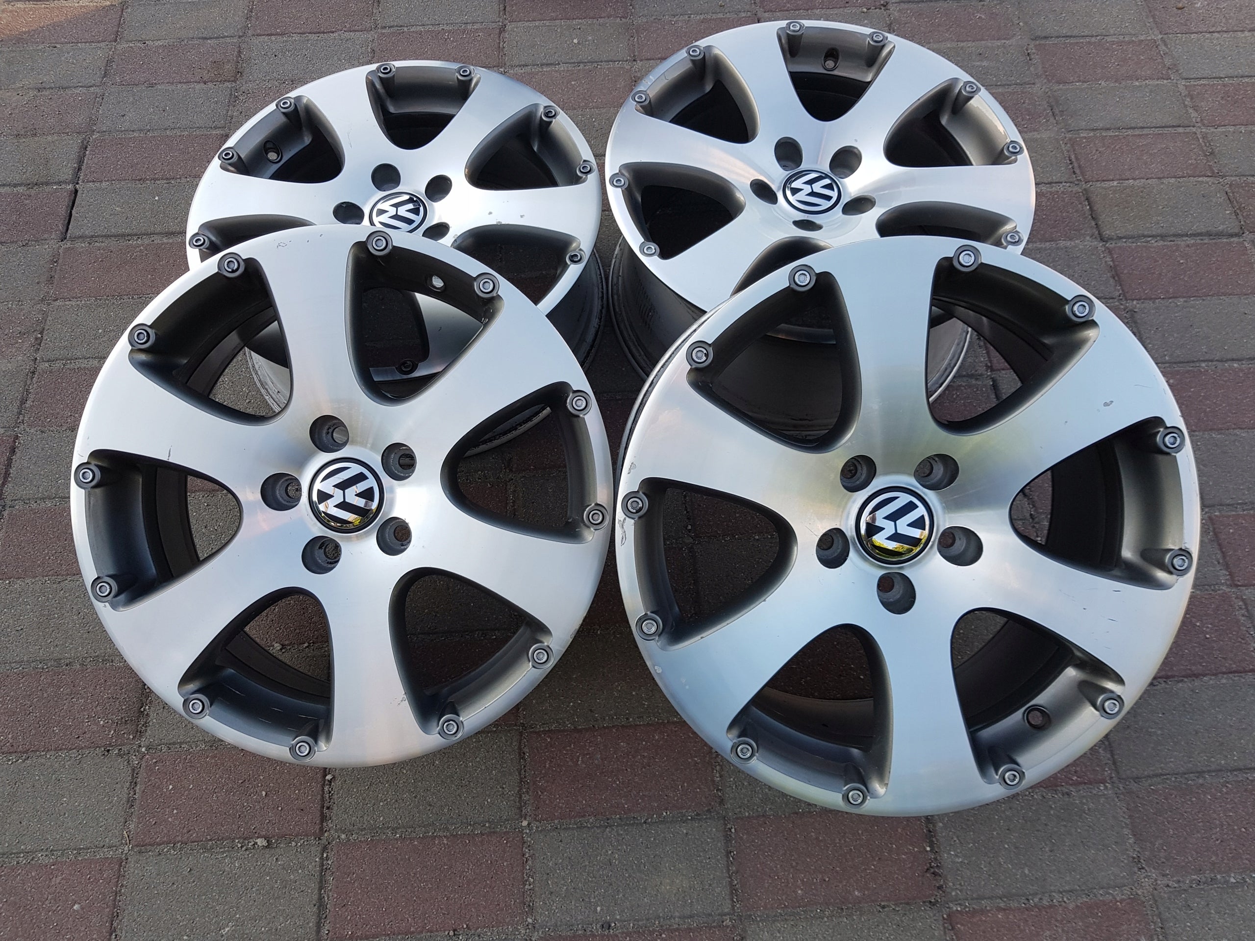 Alu Felge Volkswagen T4 T3 Touran 17 Zoll 8.0J 5x112 37ET 1T0601025E