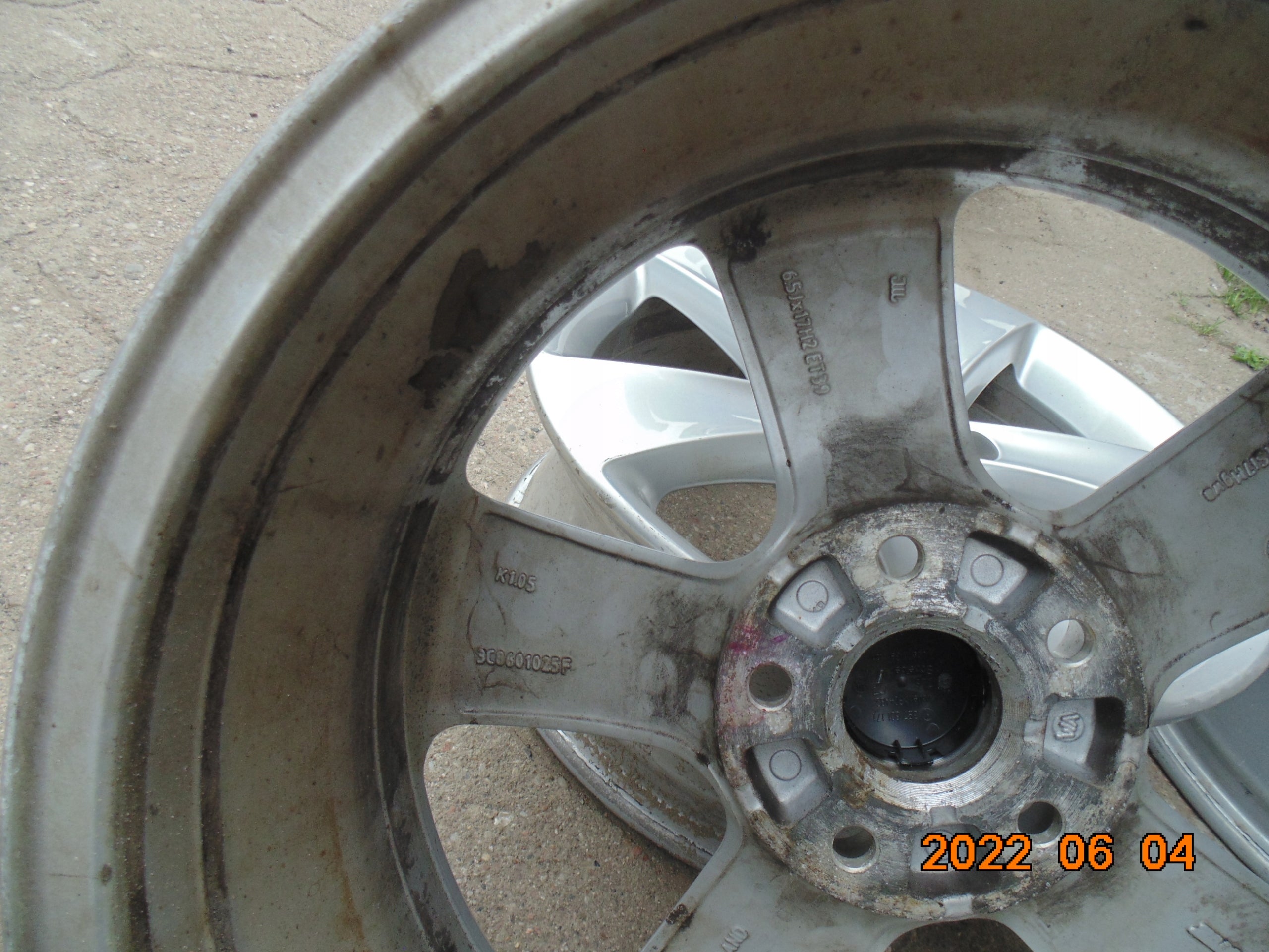 Alu Felge Volkswagen Tiguan T3 17 Zoll 6.5J 5x112 39ET 3C8601025F