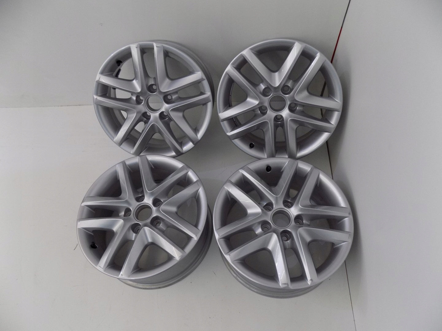 Alu Felge Volkswagen T3 Tiguan Aluminum rim 16 Zoll 6.5J 5x112 33ET 5N0601025