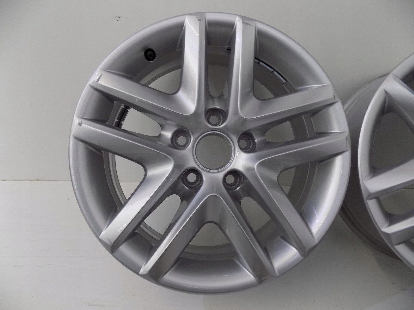 Alu Felge Volkswagen T3 Tiguan Aluminum rim 16 Zoll 6.5J 5x112 33ET 5N0601025