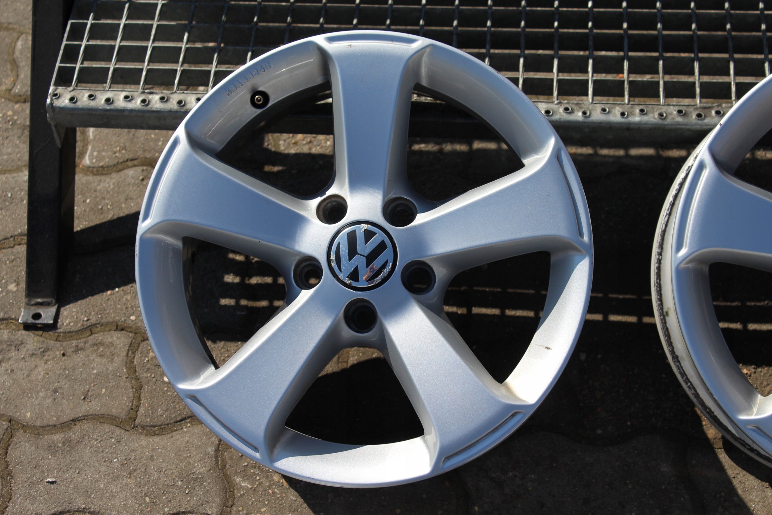 Alu Felge Volkswagen T3 Tiguan 16 Zoll 6.5J 5x112 33ET 7N0071496A