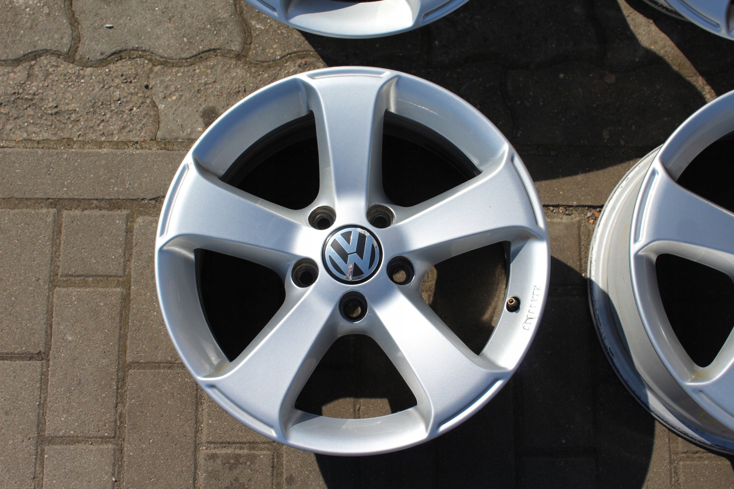 Alu Felge Volkswagen T3 Tiguan 16 Zoll 6.5J 5x112 33ET 7N0071496A