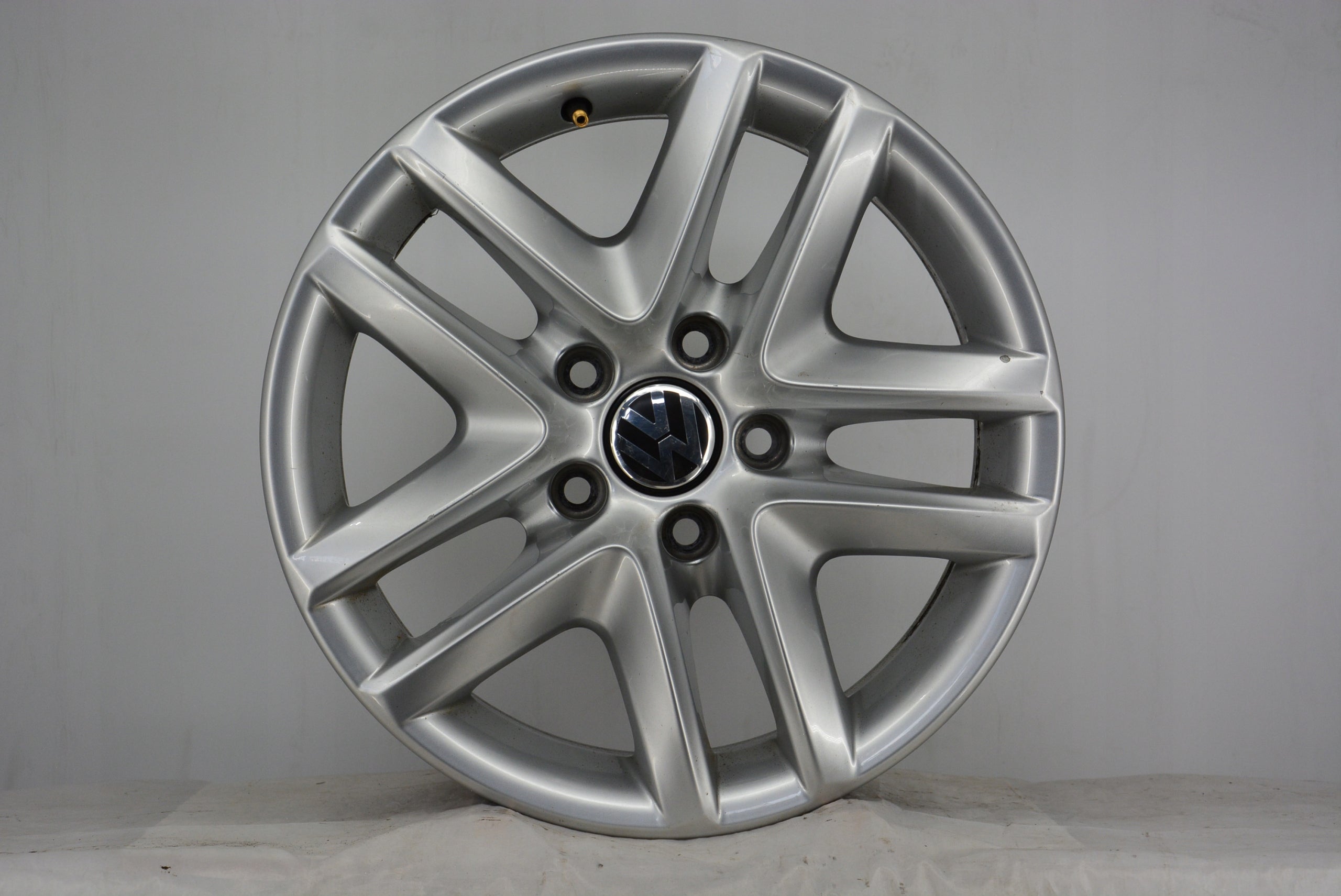  Alu Felge Volkswagen T3 Tiguan Aluminum rim 16 Zoll 6.5J 5x112 33ET 5N0601025 product image