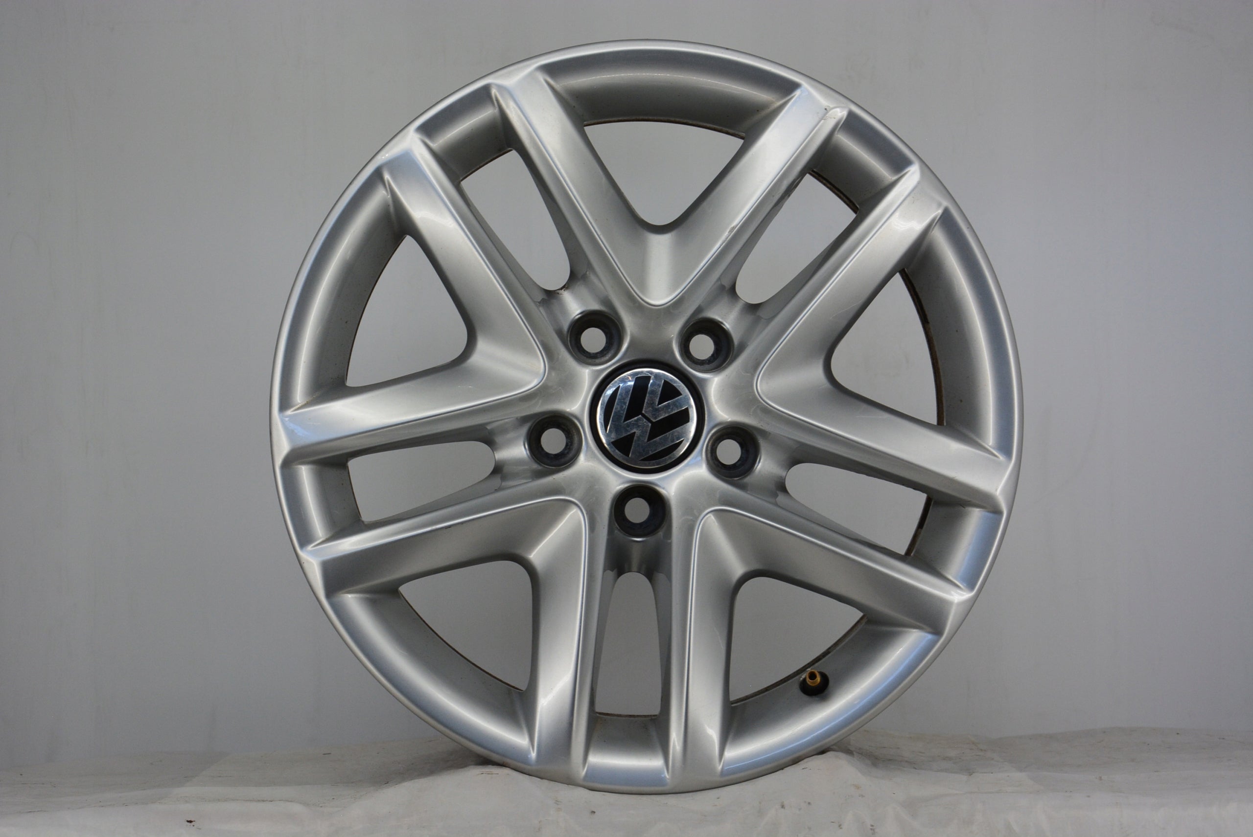 Alu Felge Volkswagen T3 Tiguan Aluminum rim 16 Zoll 6.5J 5x112 33ET 5N0601025