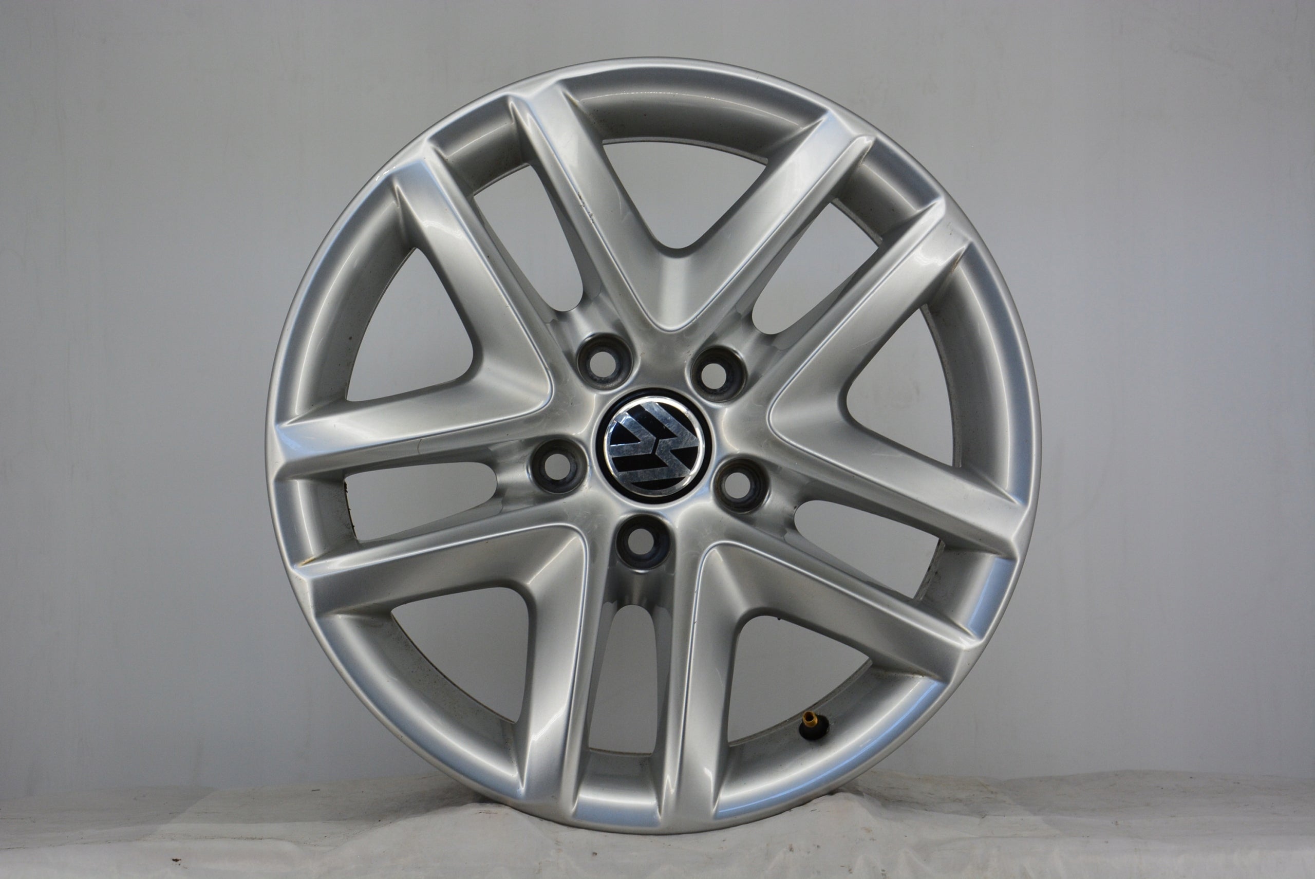 Alu Felge Volkswagen T3 Tiguan Aluminum rim 16 Zoll 6.5J 5x112 33ET 5N0601025