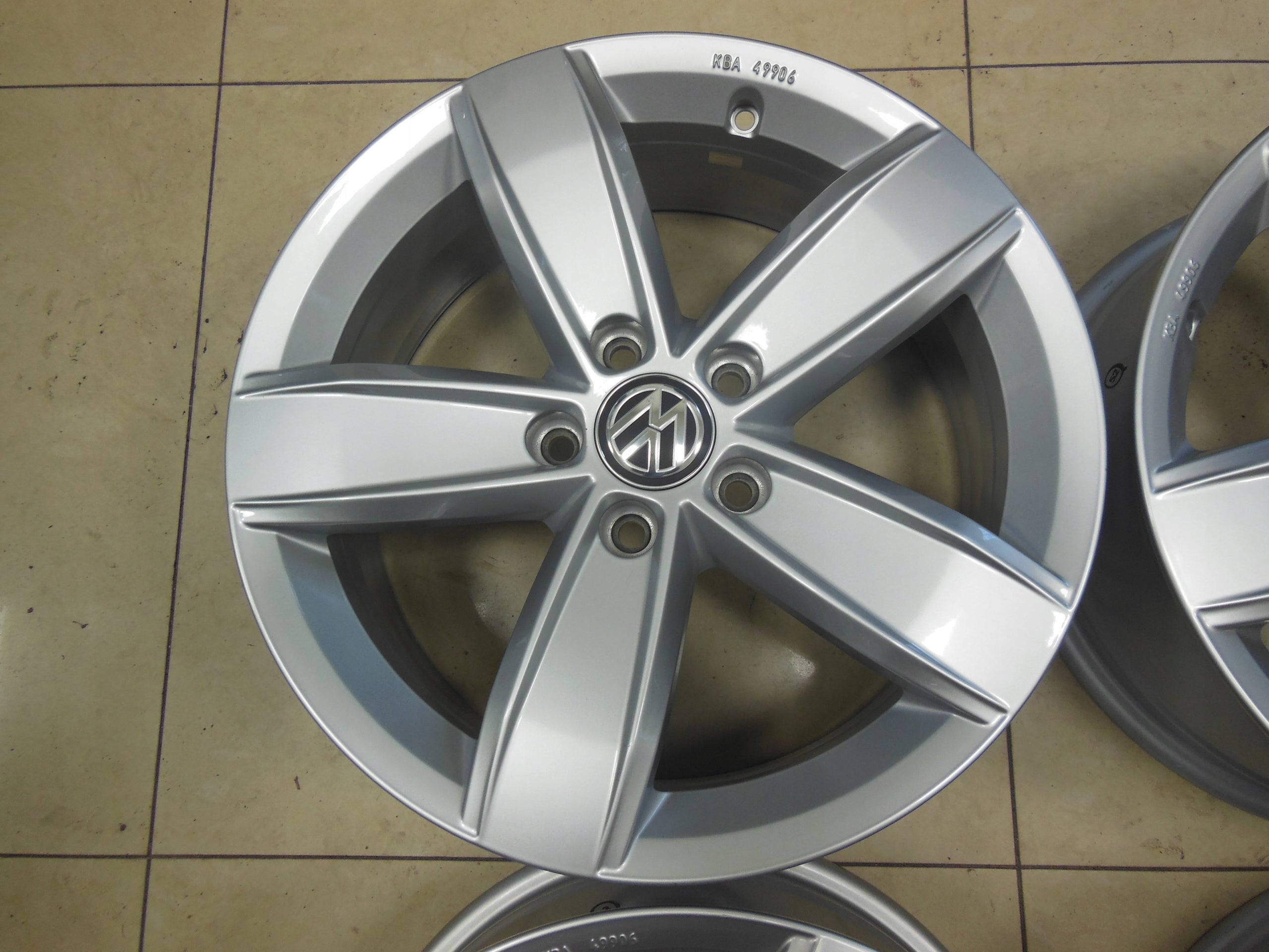 Alu Felge Volkswagen T3 Tiguan 17 Zoll 6.5J 5x112 38ET 5NA071497V