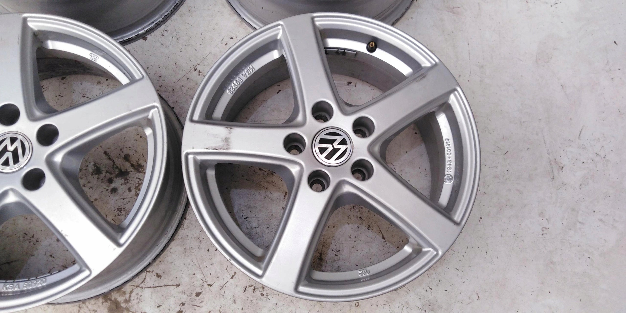 Alu Felge Volkswagen T3 Touran Aluminum rim 16 Zoll 6.5J 5x112 33ET