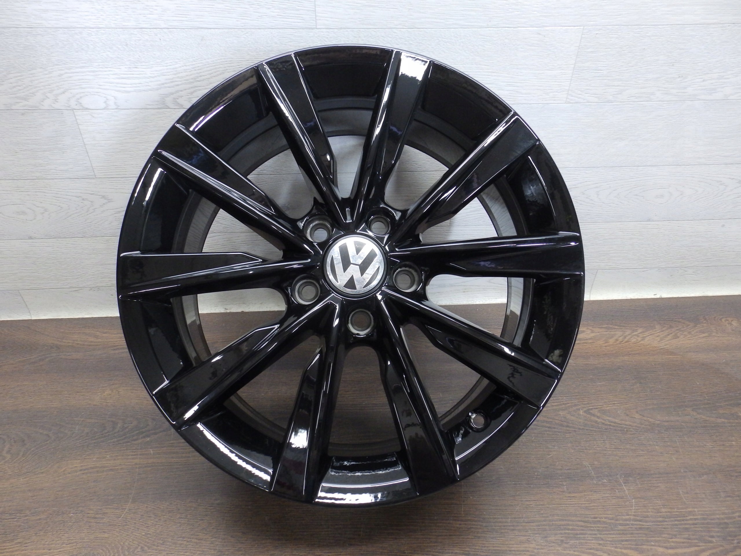 Alu Felge Volkswagen Tiguan T4 17 Zoll 7.0J 5x112 43ET 5N0601025S