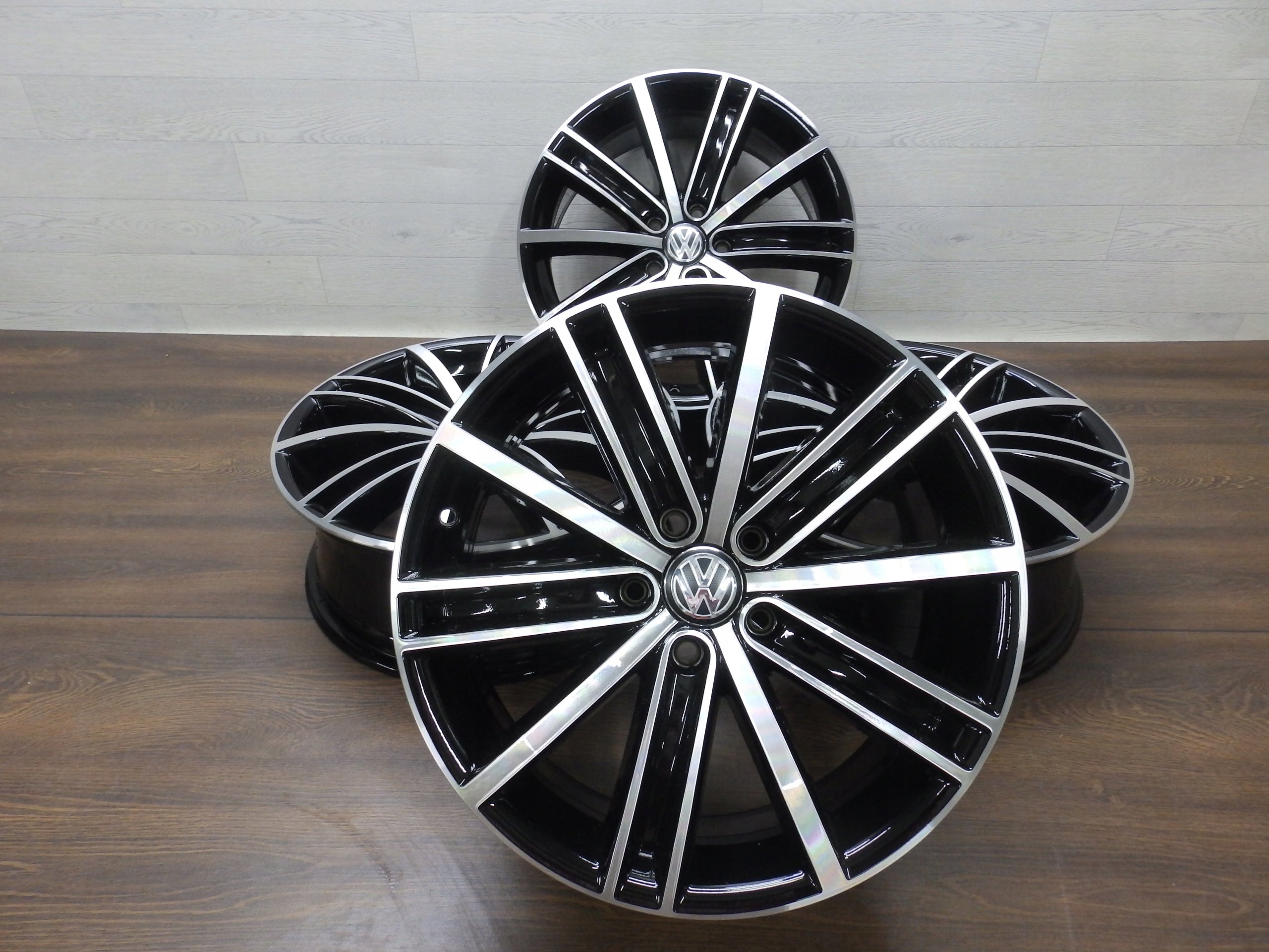 Alu Felge Volkswagen Tiguan T4 Aluminum rim 18 Zoll 7.0J 5x112 43ET 5N0601025