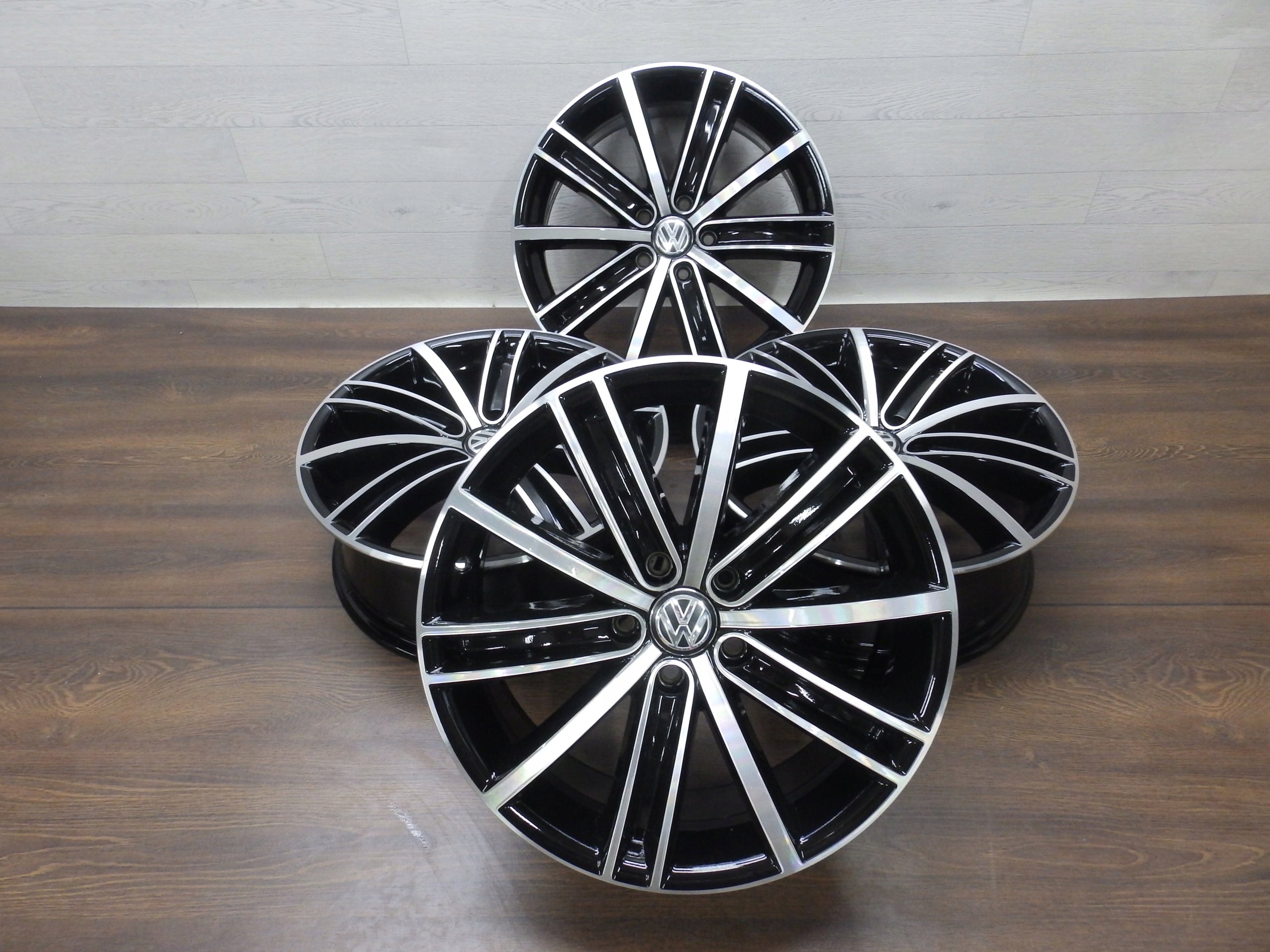 Alu Felge Volkswagen Tiguan T4 Aluminum rim 18 Zoll 7.0J 5x112 43ET 5N0601025