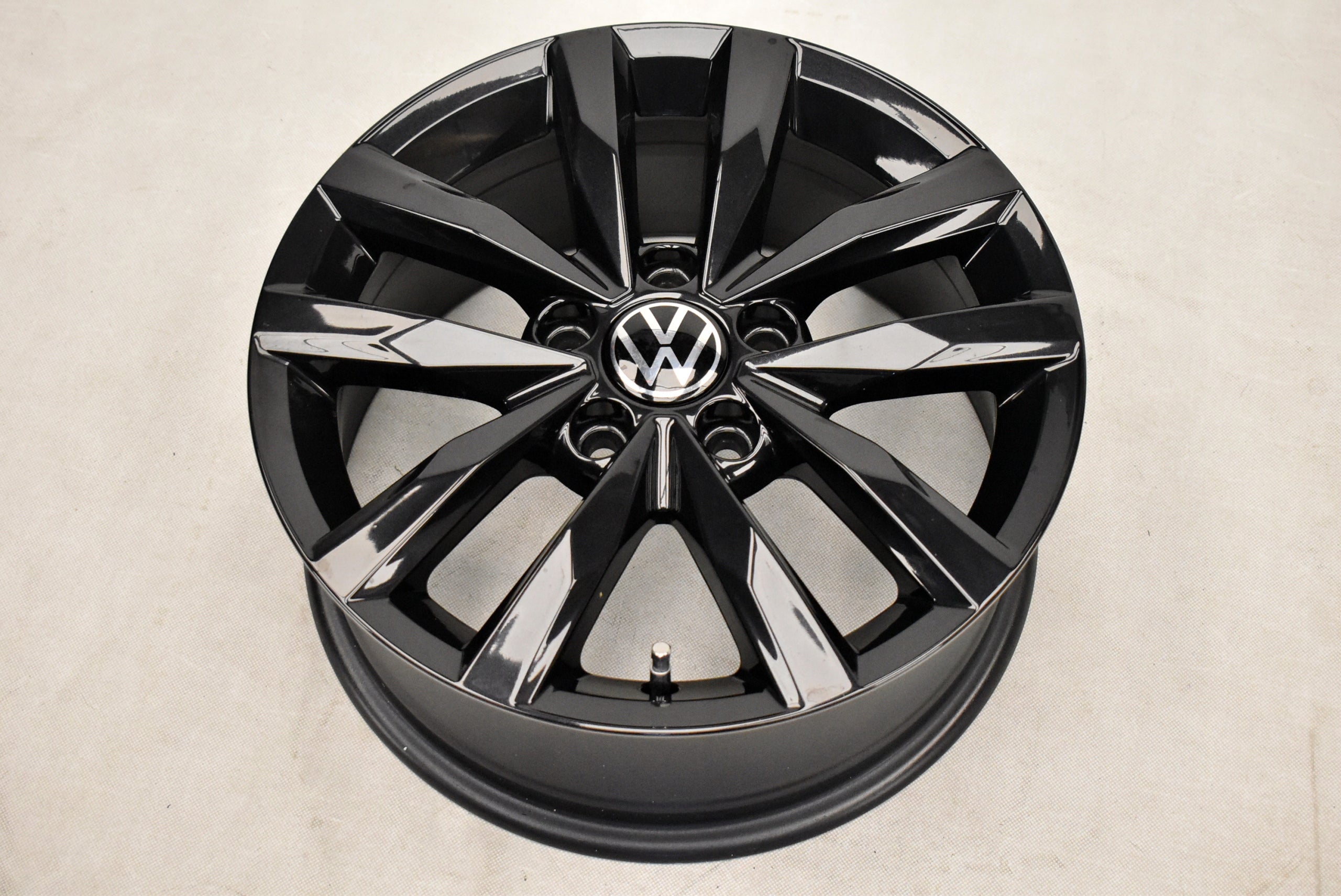 Alu Felge Volkswagen Touran T4 Aluminum rim 16 Zoll 6.5J 5x112 48ET 5TA601025