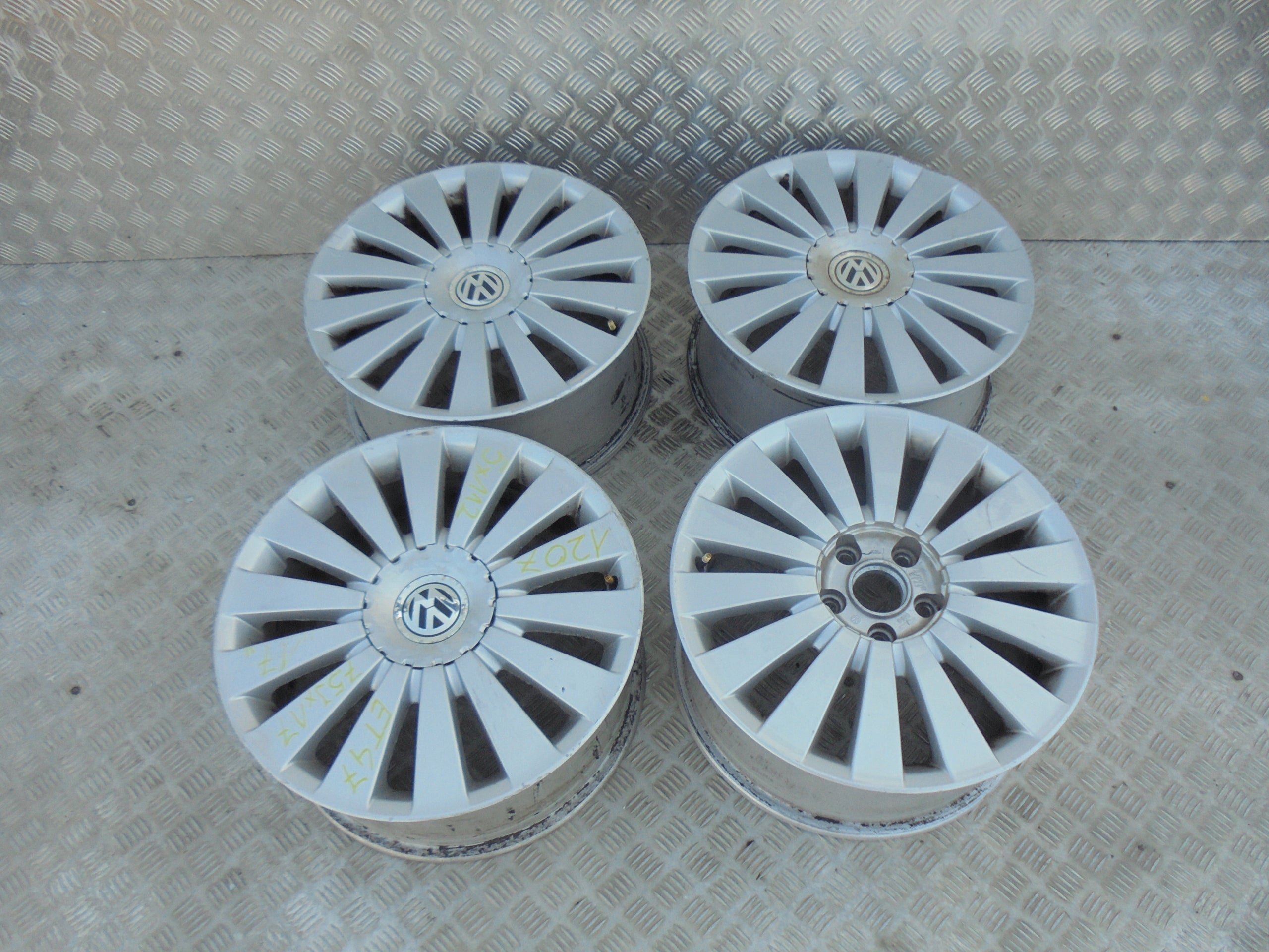  Alu Felge Volkswagen T4 Aluminum rim 17 Zoll 7.5J 5x112 47ET 3C0601025K product image